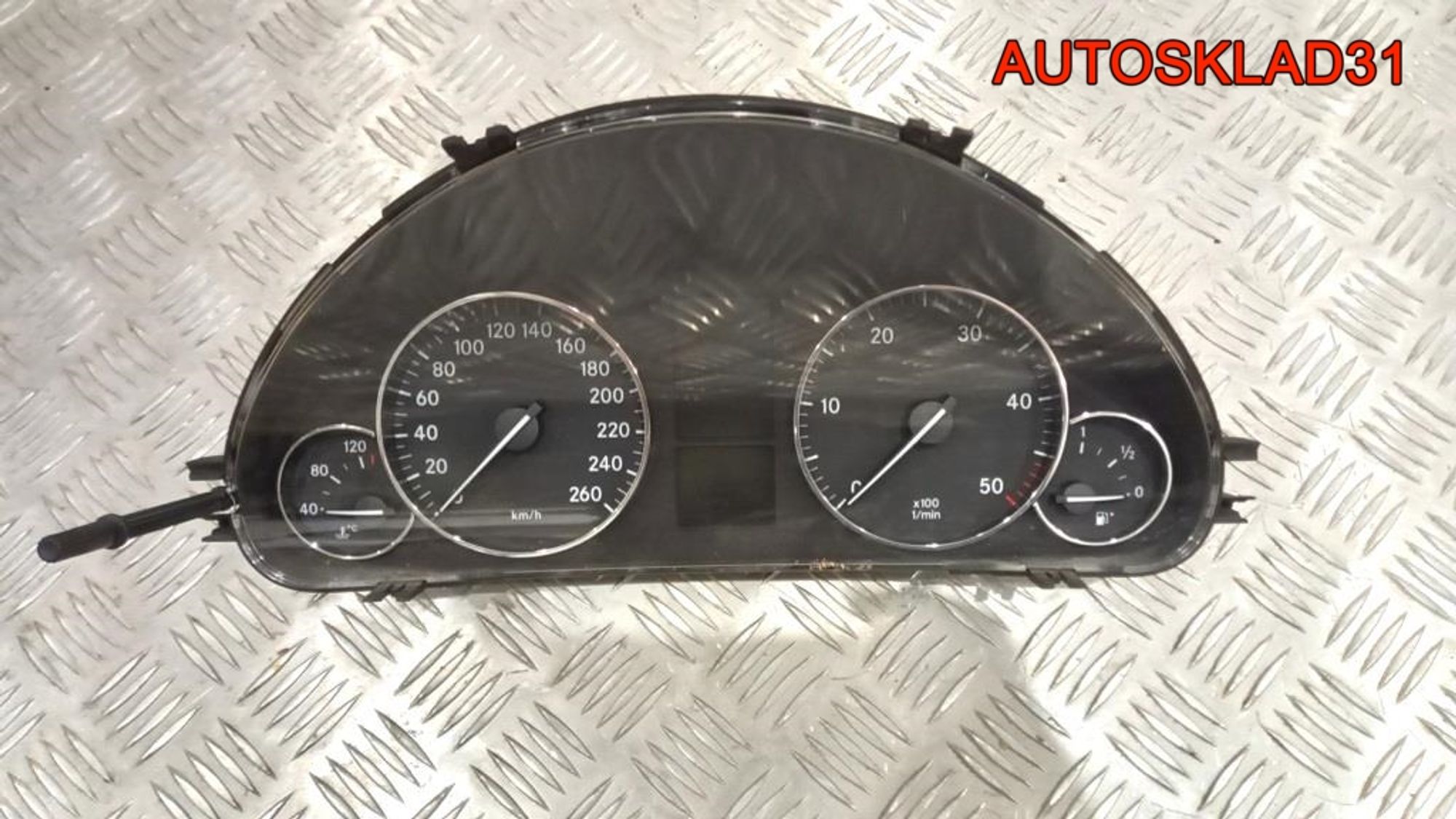 Панель приборов Mercedes Benz W203 A2035407547, 9800 рублей, Дубовое