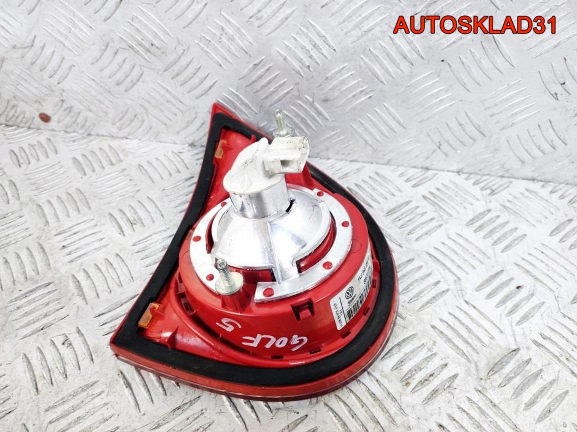 Фонарь задний  правый VW Golf 5 1K6945094G, 1300 рублей, Дубовое