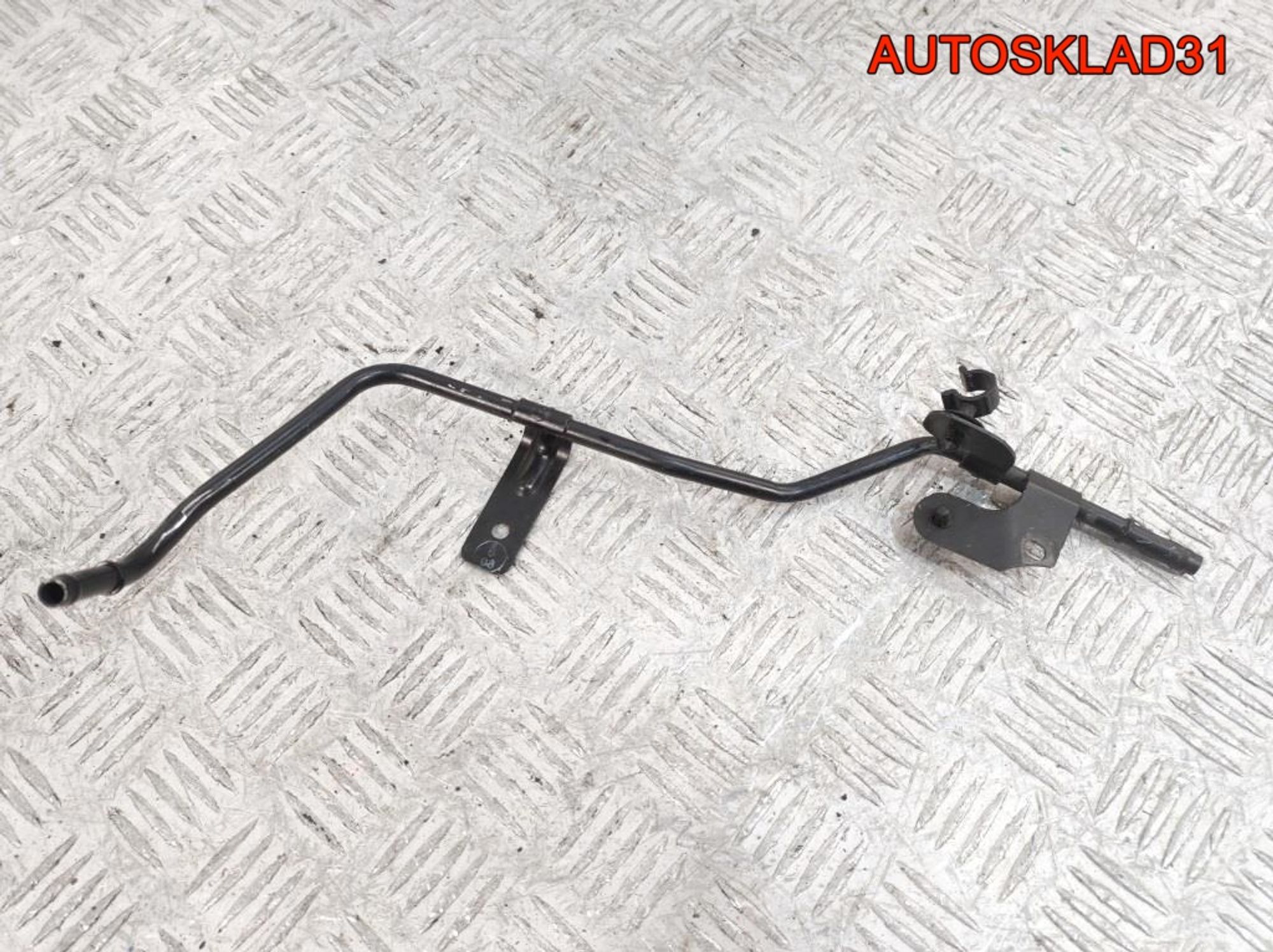 Трубка охлаждающей жидкости VW Tiguan 1,4 Бензин 1K0121070CA, 1000 рублей, Дубовое