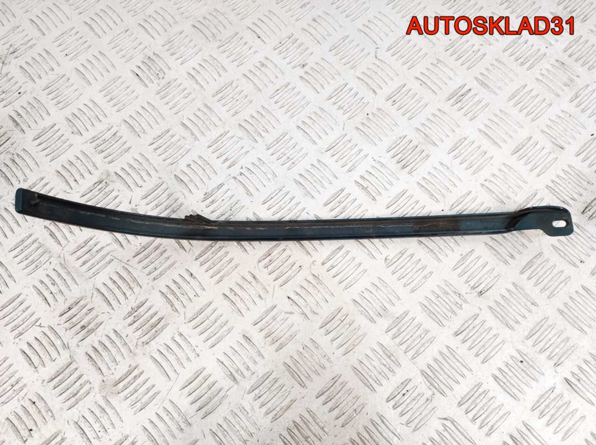 Планка под фару правая Audi 80 B4 8A0853208A, 1200 рублей, Дубовое