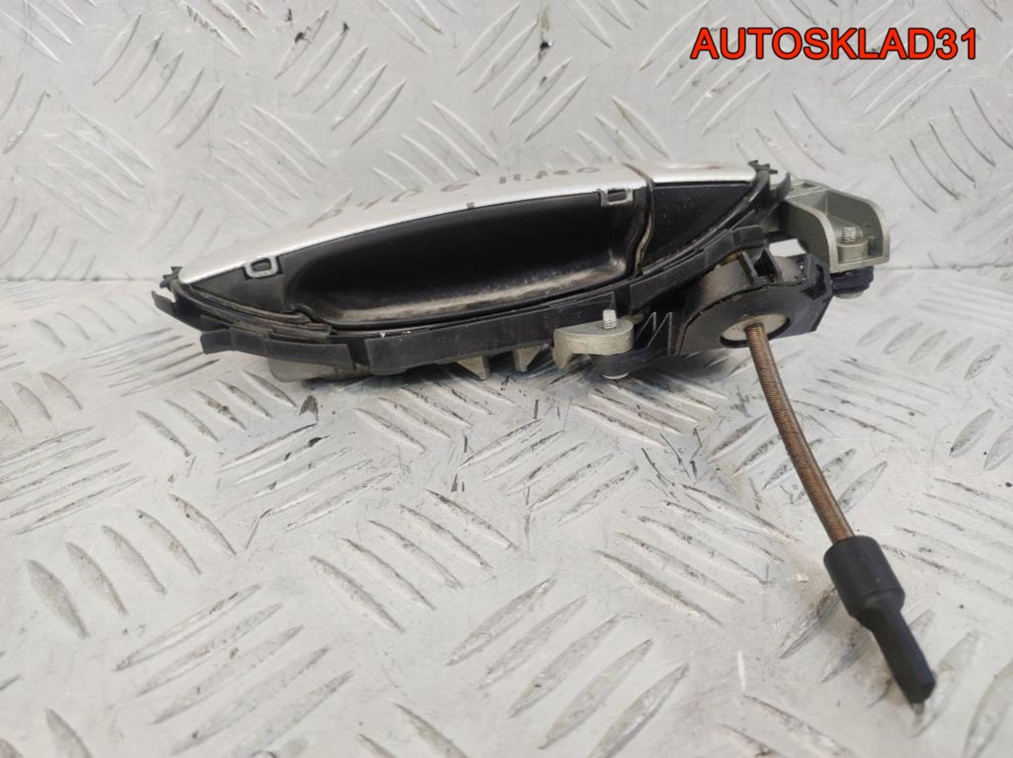 Ручка двери передняя левая Audi A4 B6 8E1837207, 2500 рублей, Дубовое
