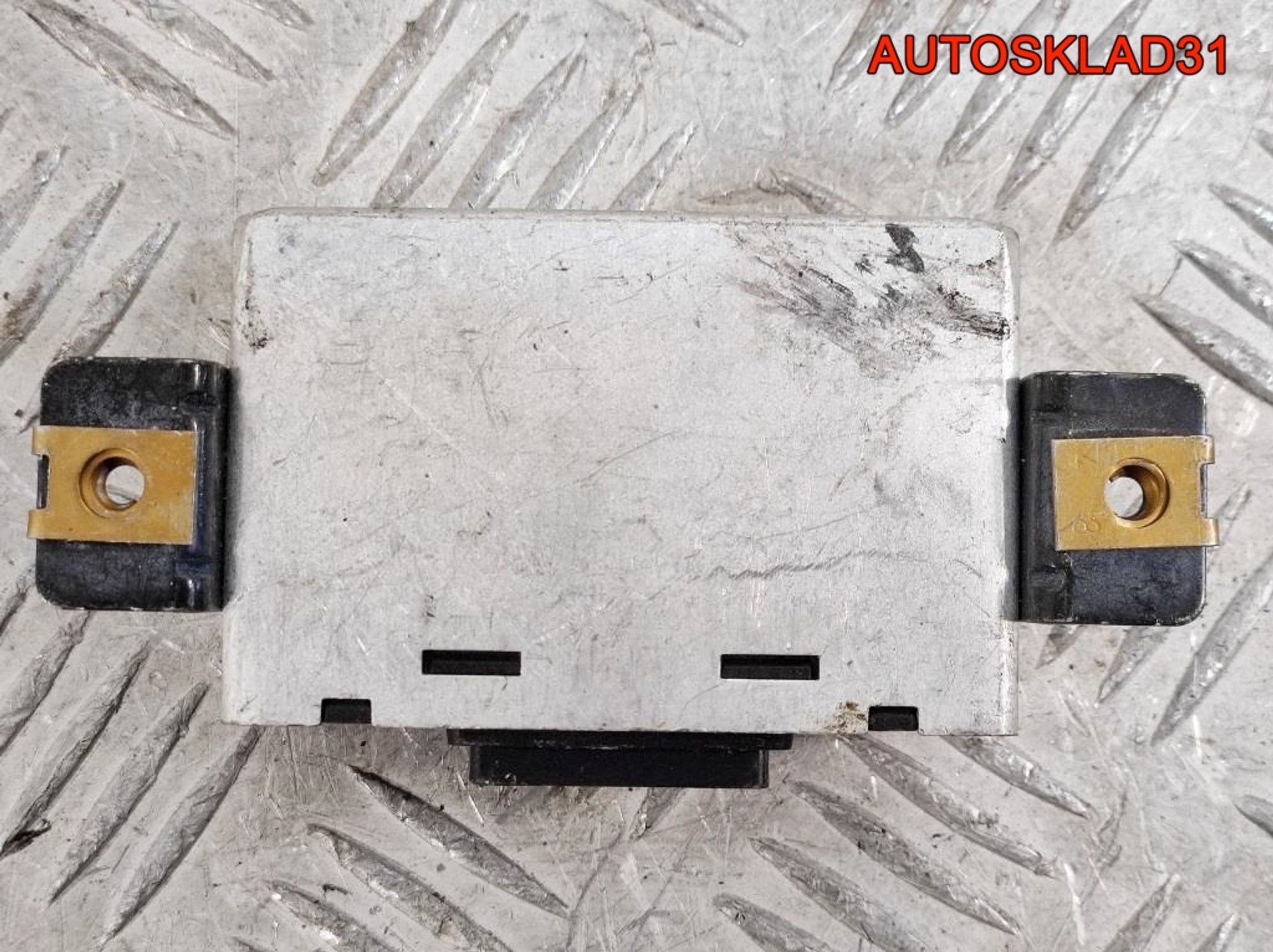 Блок электронный Audi A4 B5 4D0951173B, 500 рублей, Дубовое