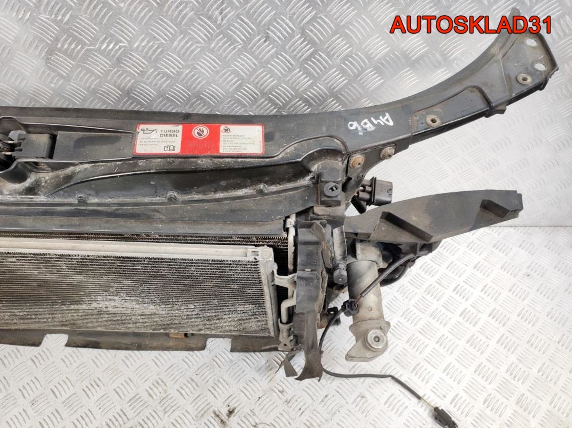 Панель передняя в сборе Audi A4 B6 2,5 Дизель 8E0805594A, 20000 рублей, Дубовое