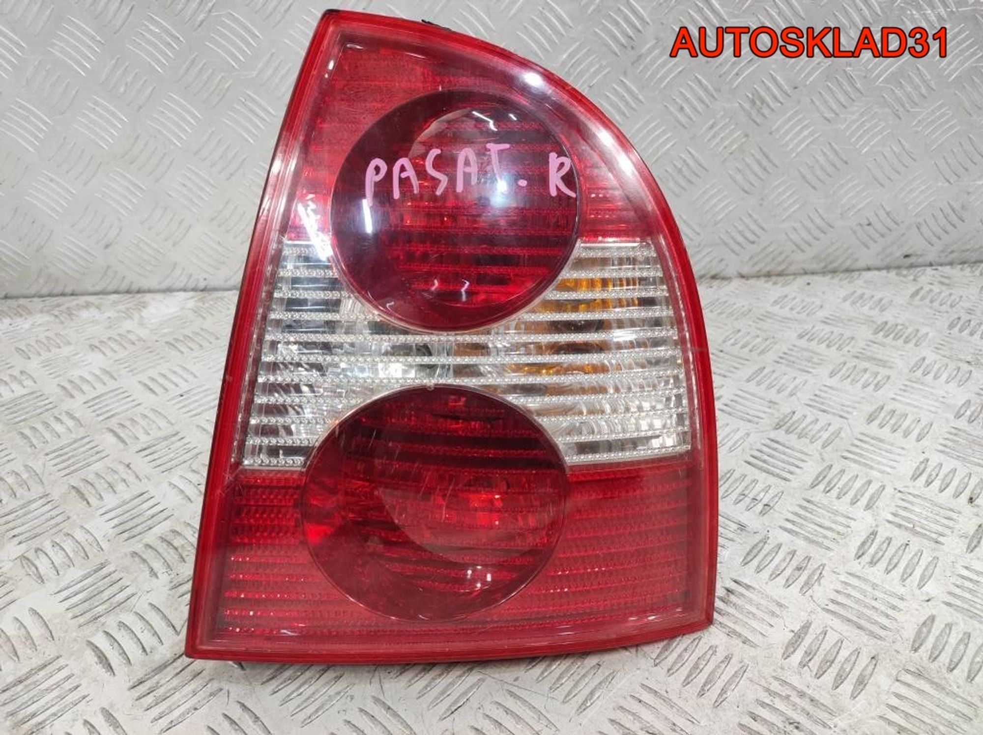 Фонарь задний правый VW Passat B5+ Седан 3B5945096AE, 7000 рублей, Дубовое