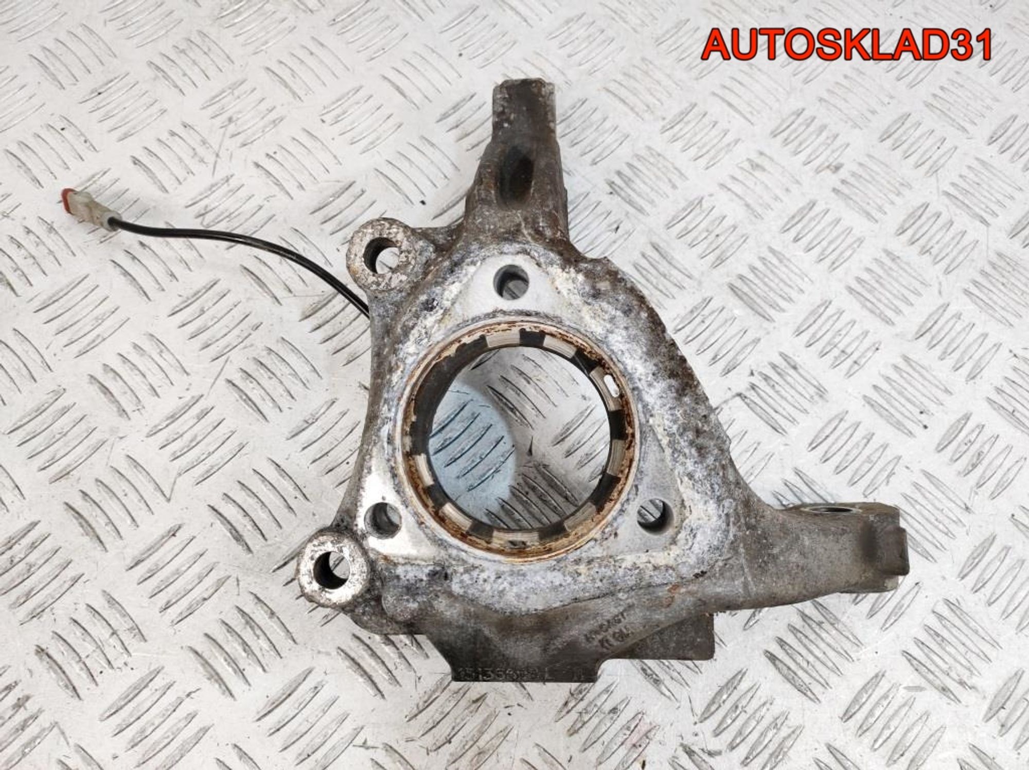 Кулак поворотный передний левый Opel Vectra C 13136698, 5000 рублей, Дубовое