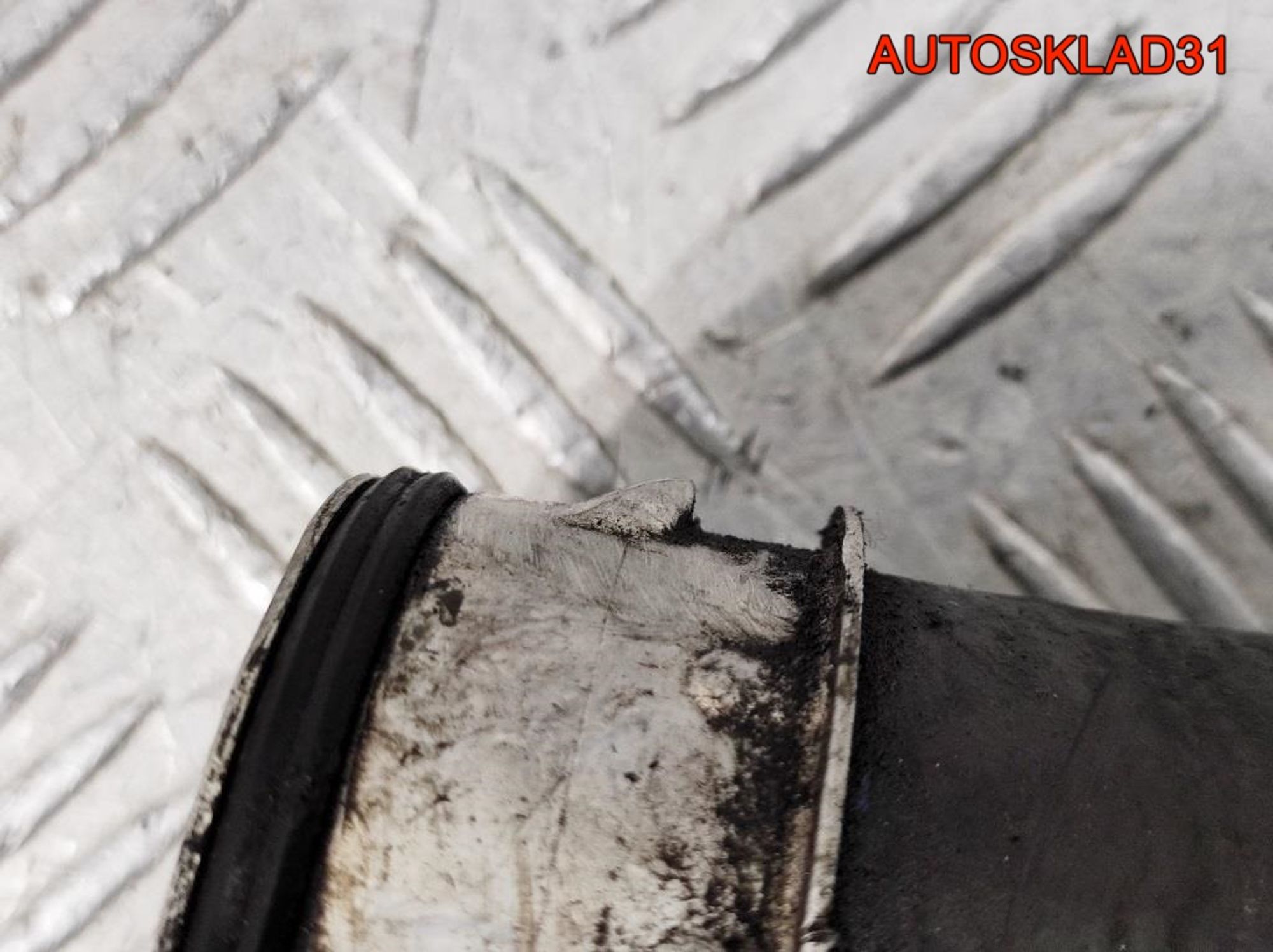 Патрубок интеркулера VW Passat B6 1,9 Дизель 1K0145838C, 1500 рублей, Дубовое