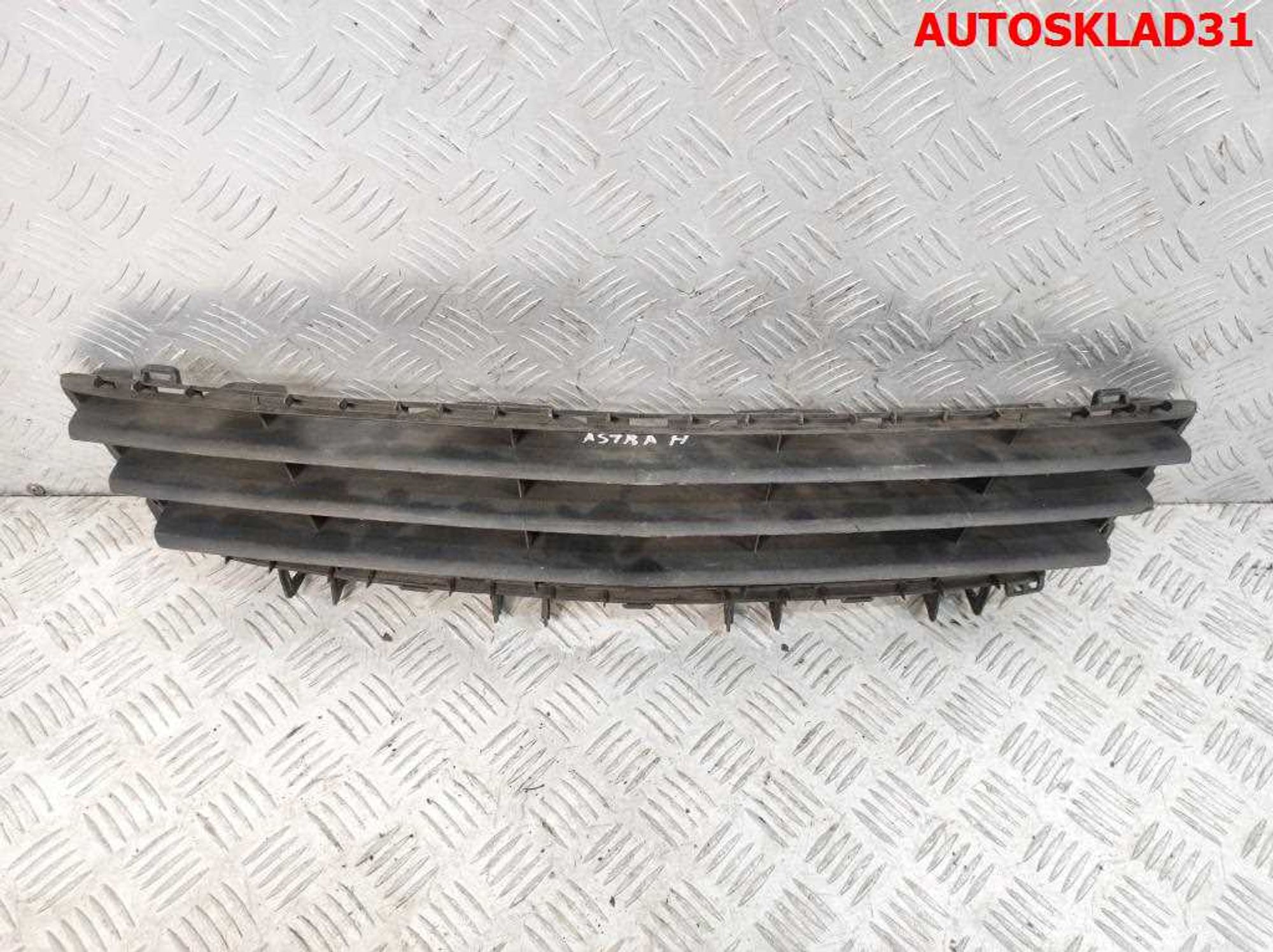 Решетка бампера центральная Opel Astra H 24460271 Дорест, 1000 рублей, Дубовое