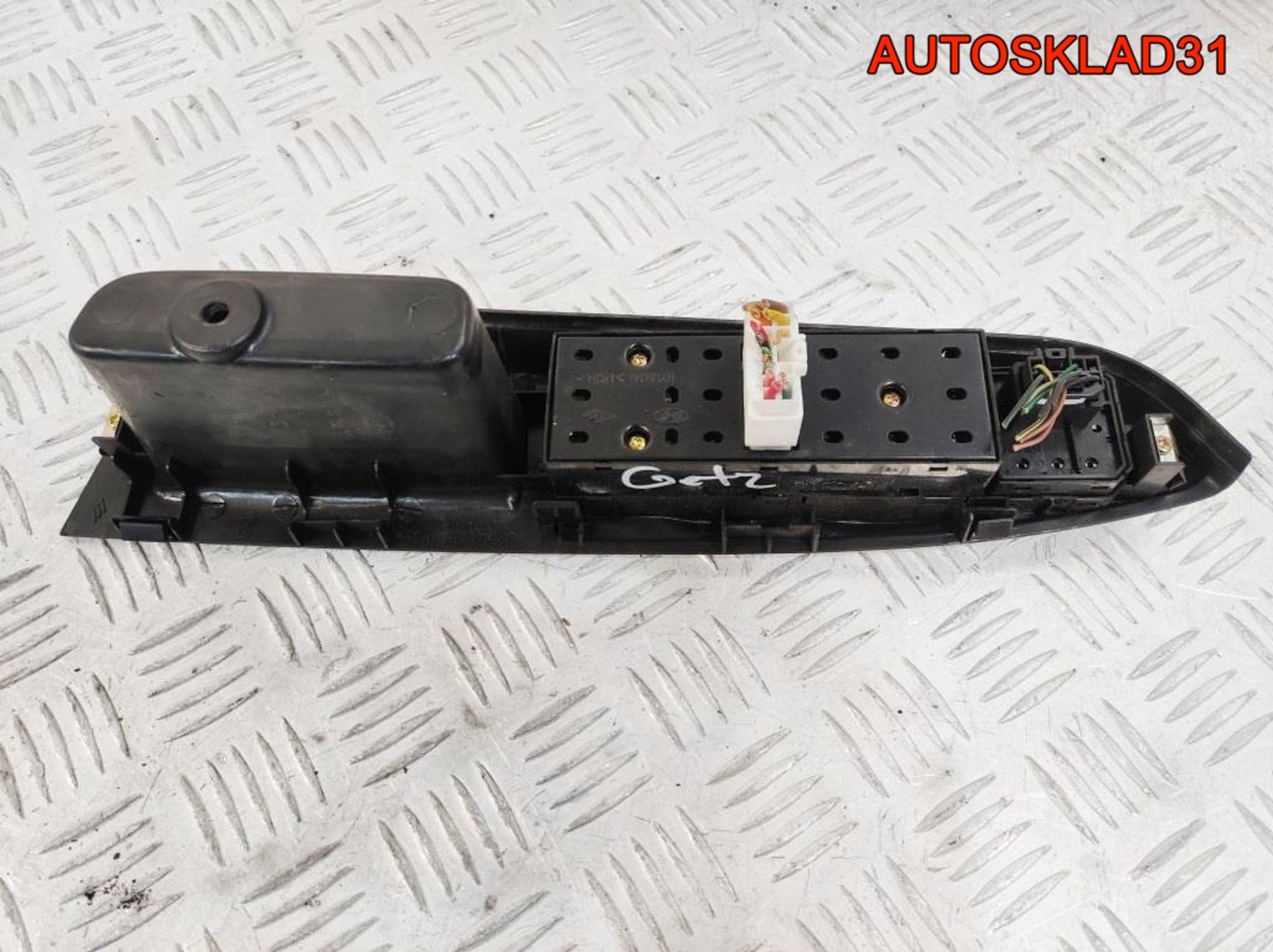 Блок стеклоподъемников Hyundai Getz 935701C110, 4100 рублей, Дубовое