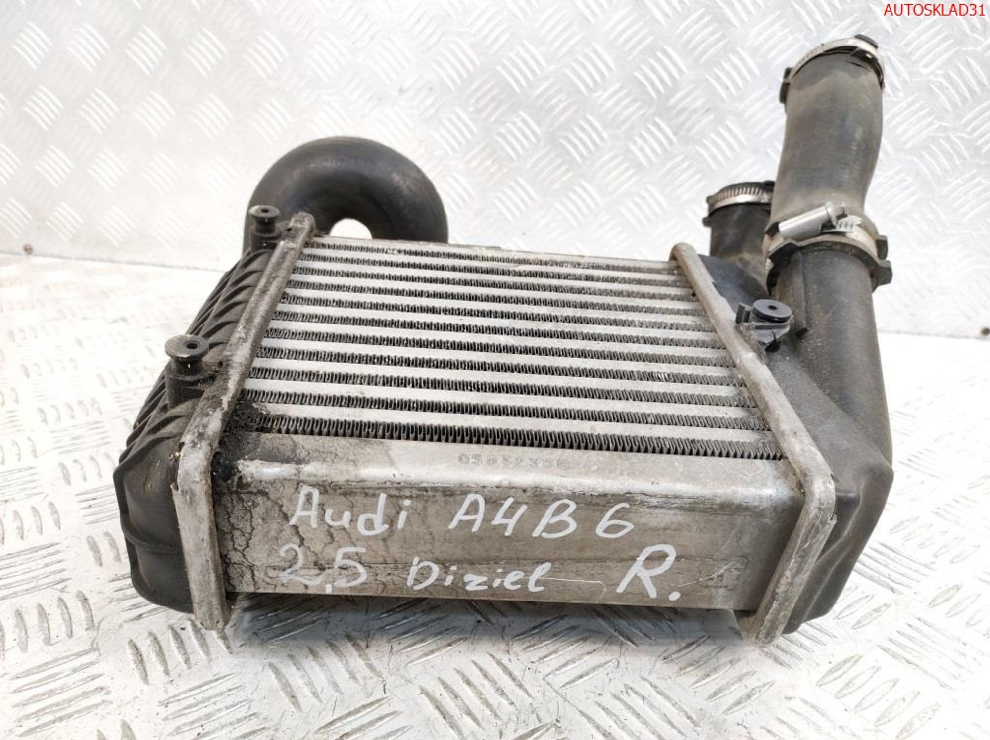 Интеркулер правый Audi A4 B6 2,5 Дизель 8E0145806C, 6000 рублей, Дубовое