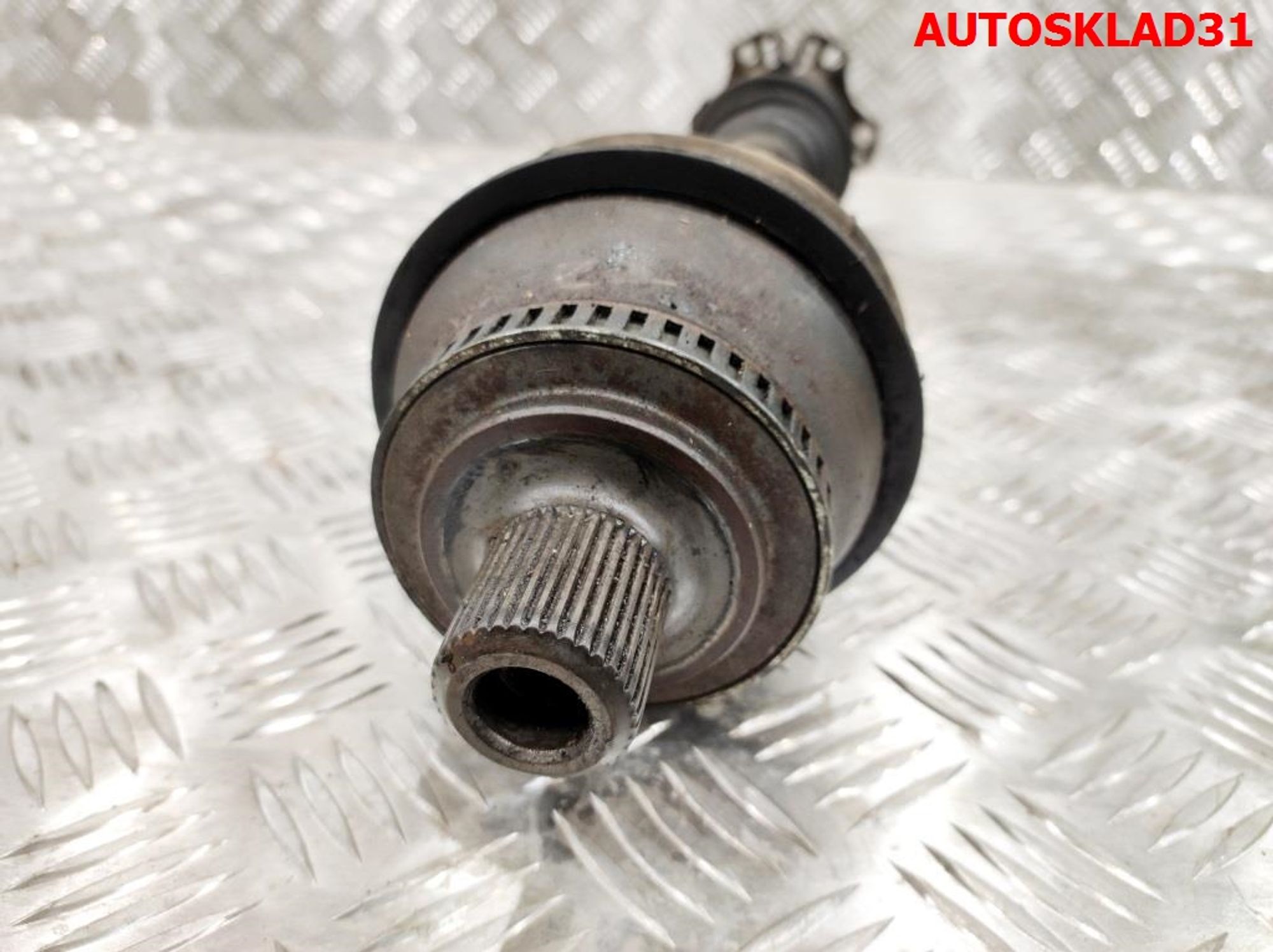 Полуось передняя левая Audi A6 C5 2,5 BFC Дизель АКПП 4B0407271BB, 4000 рублей, Дубовое