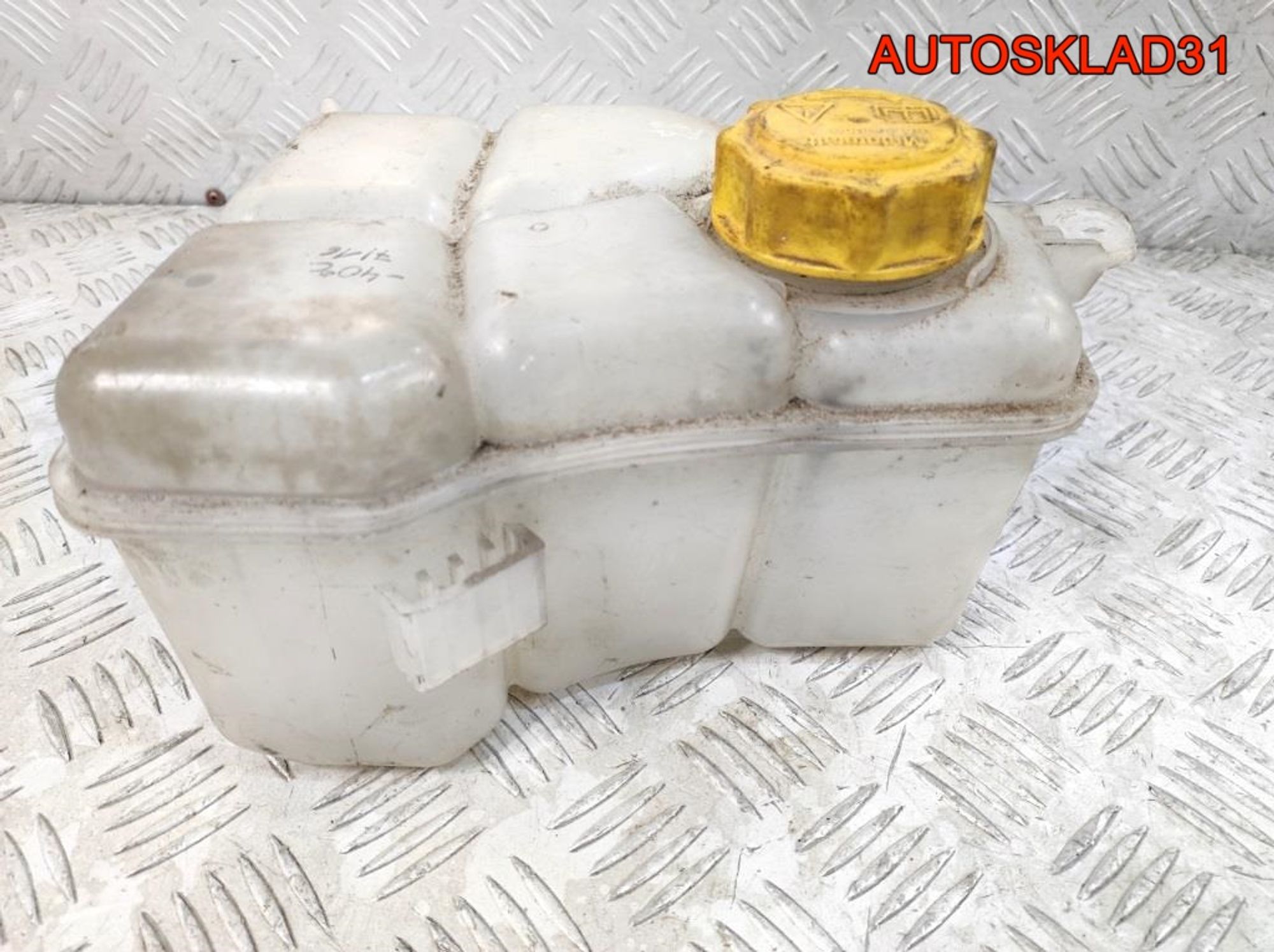 Бачок расширительный Ford Fiesta 5 2S6H8K218AE, 1000 рублей, Дубовое