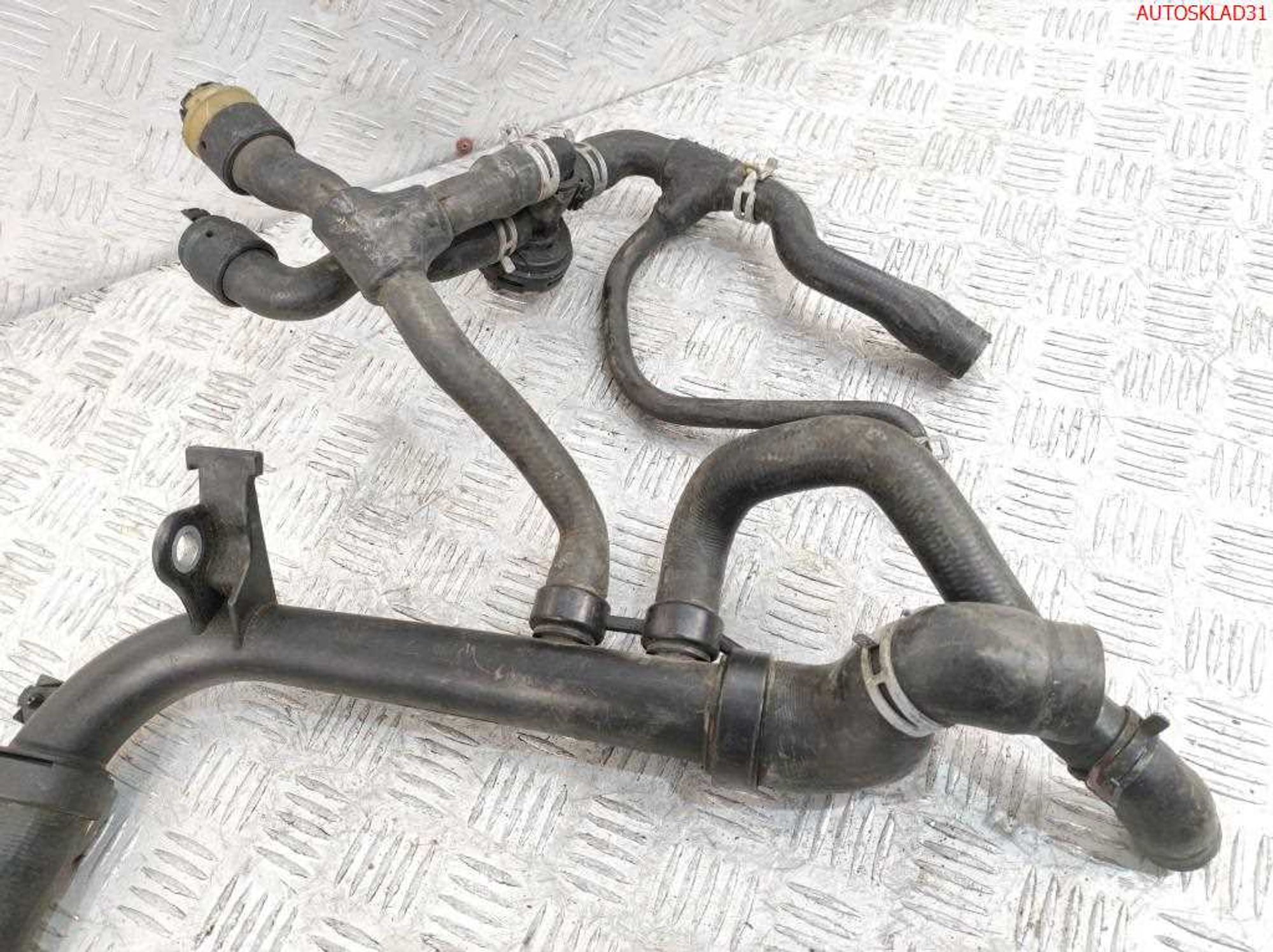 Трубка системы охлаждения Opel Vectra B 1,6 X16XEL 90499756, 4000 рублей, Дубовое