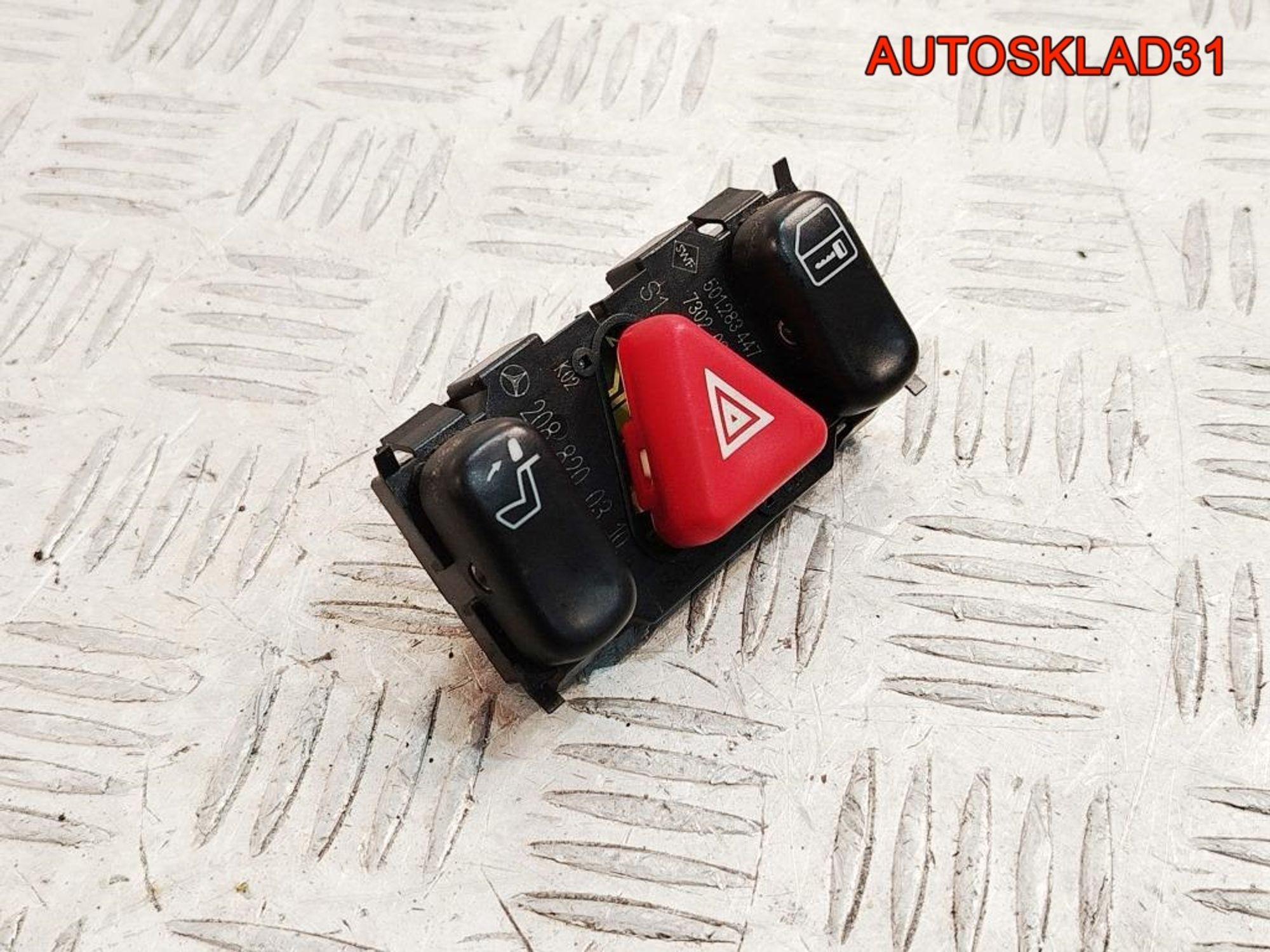Кнопка аварийной сигнализации Mercedes Benz W210 A2088200310, 800 рублей, Дубовое