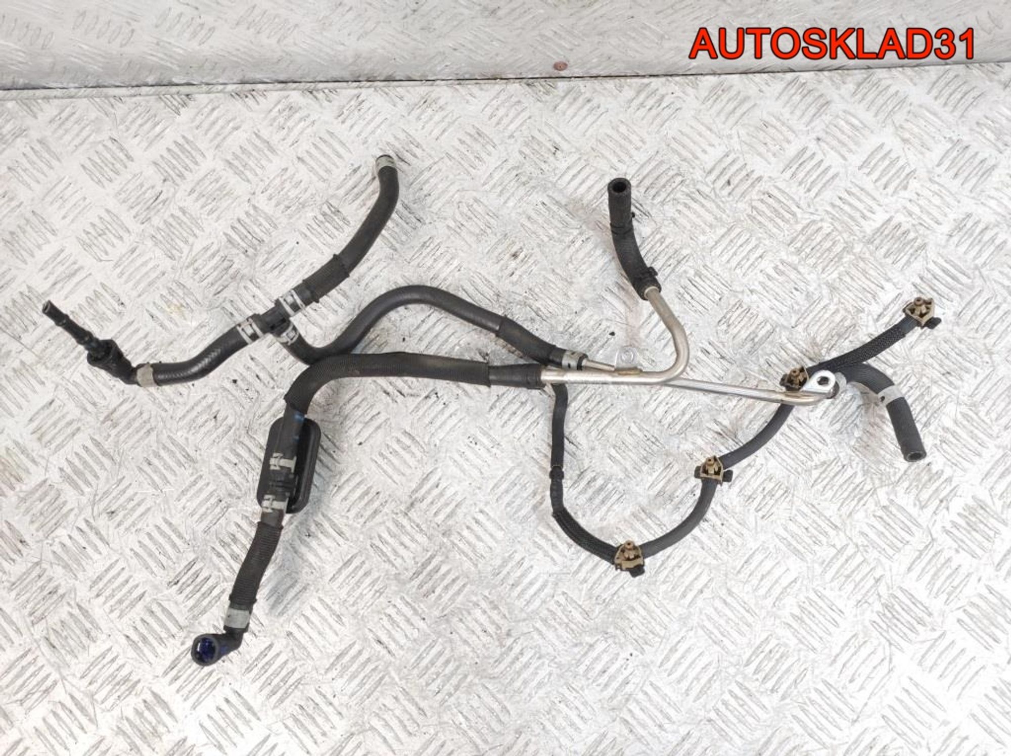 Трубка топливная VW Tiguan 2,0 Дизель 04L201360M, 2000 рублей, Дубовое