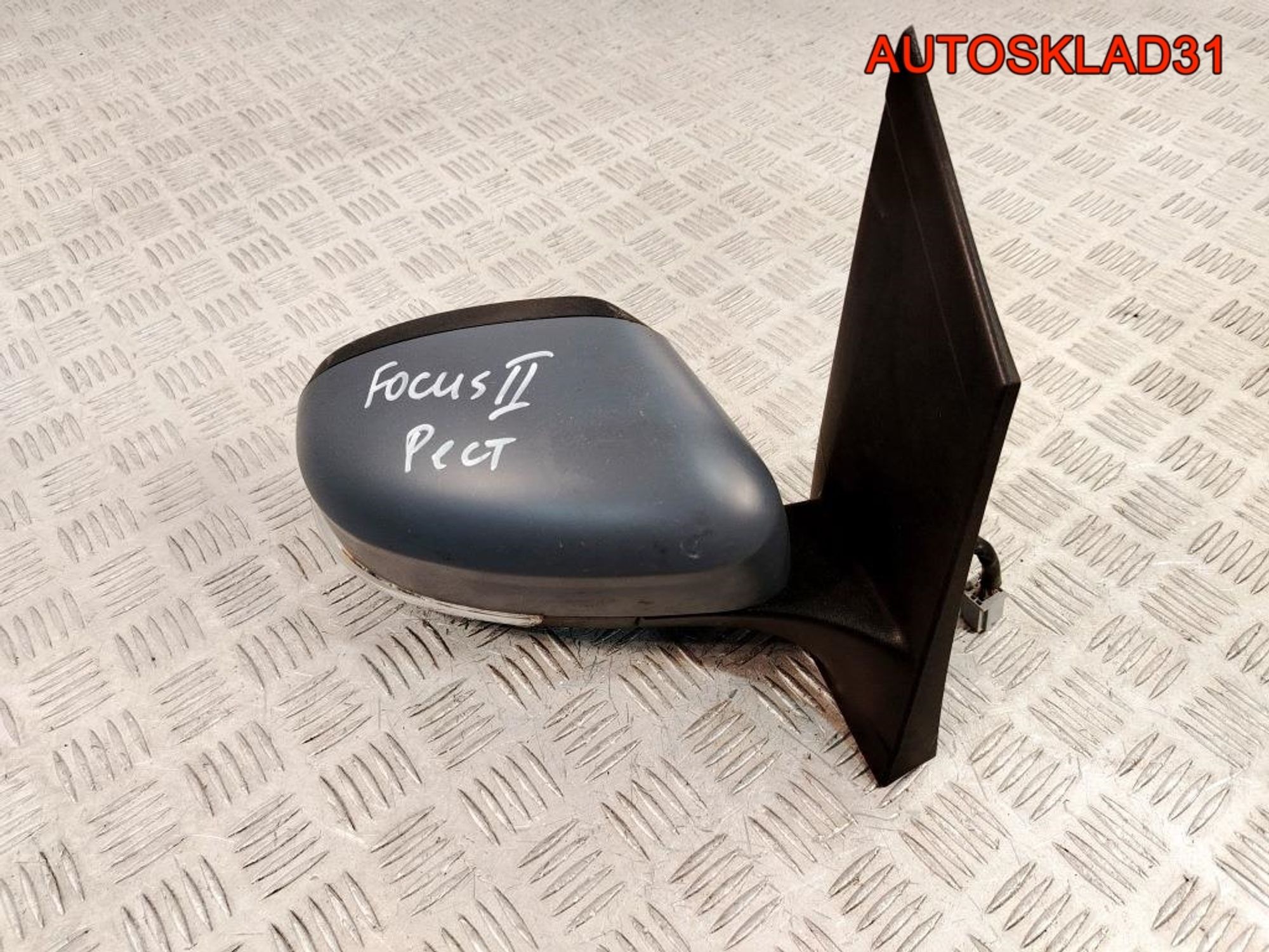 Зеркало правое Ford Focus 2 1728322 Рестайлинг, 6000 рублей, Дубовое