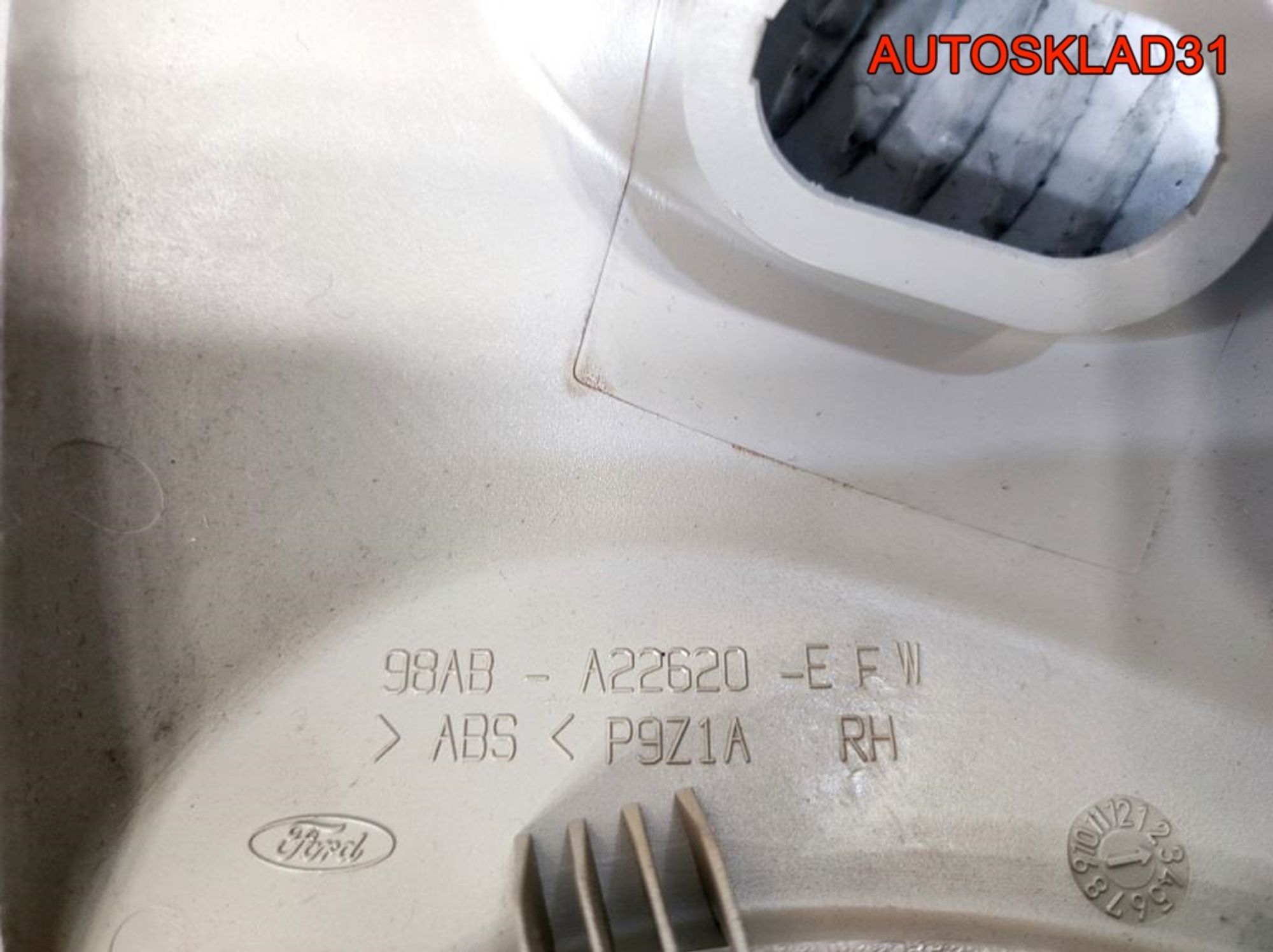 Накладка ручки двери внутри Комплект Ford Focus 1, 900 рублей, Дубовое