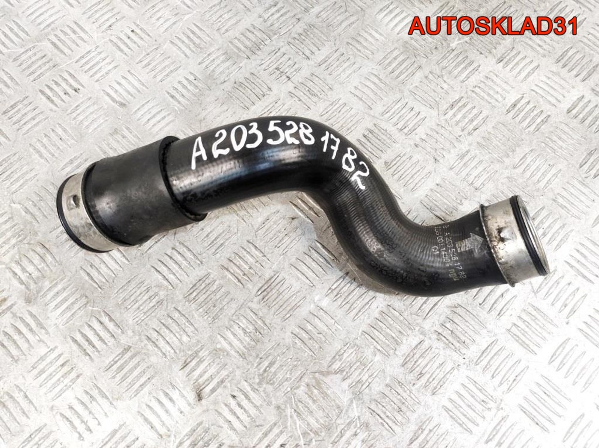 Патрубок интеркулера Mercedes Benz W203 2.2 Дизель A2035281782, 1500 рублей, Дубовое