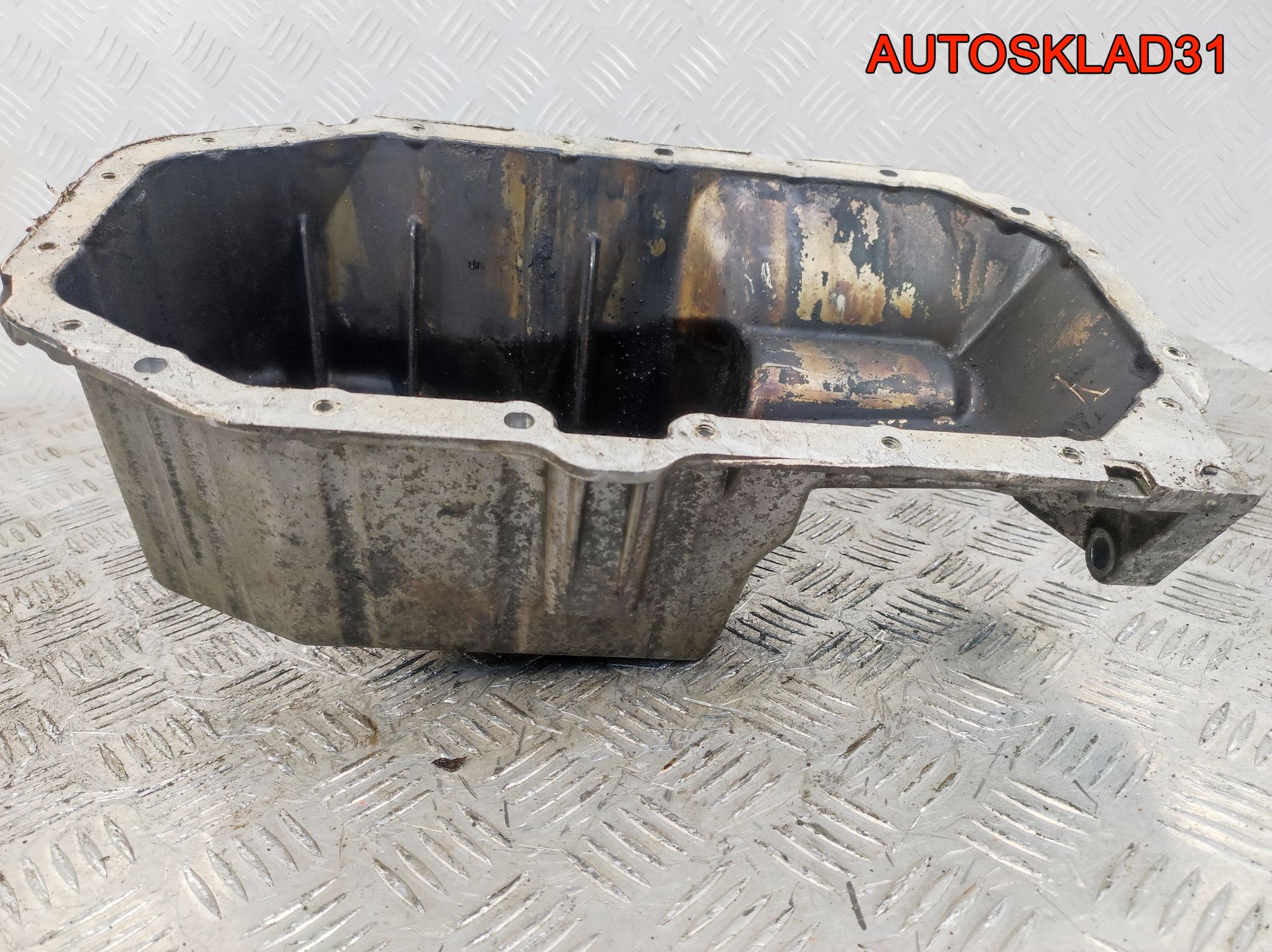 Поддон двигателя VW Polo 1,4 BKY 032103603N Бензин, 1700 рублей, Дубовое