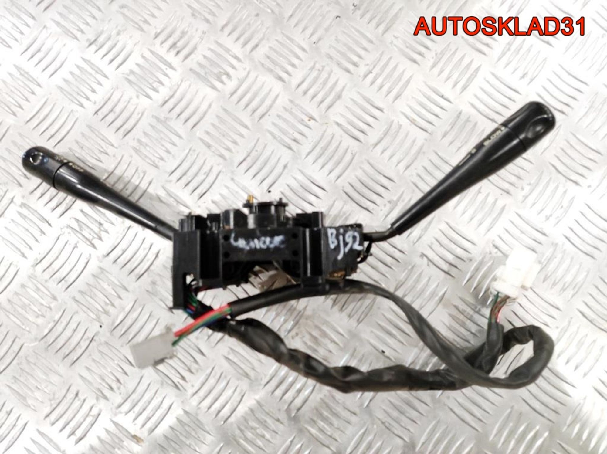 Переключатель подрулевой Mitsubishi Lancer C6 MB541706, 2500 рублей, Дубовое