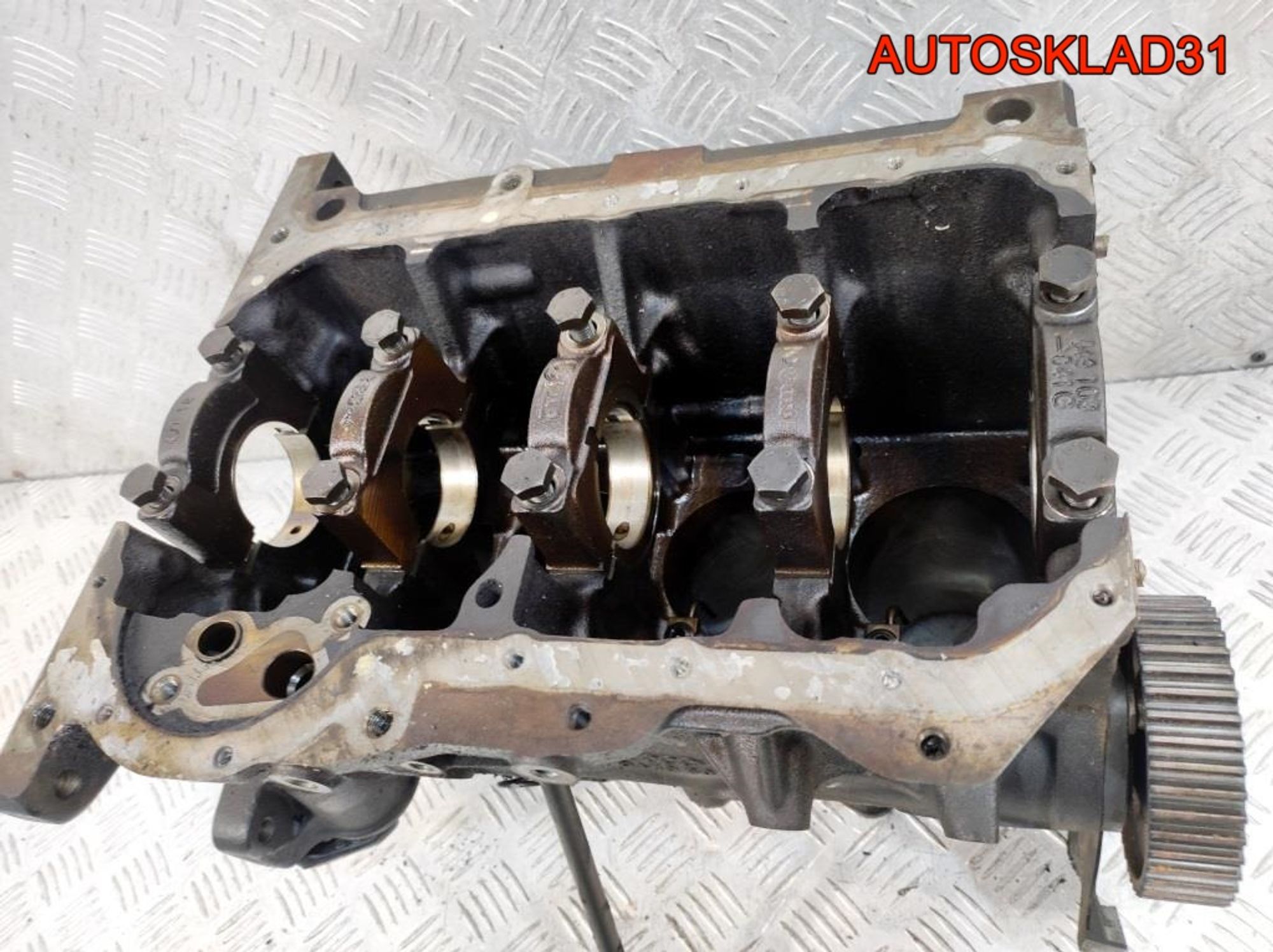 Блок цилиндров VW Passat B5 1,8 ARG Бензин 058103021G, 9000 рублей, Дубовое