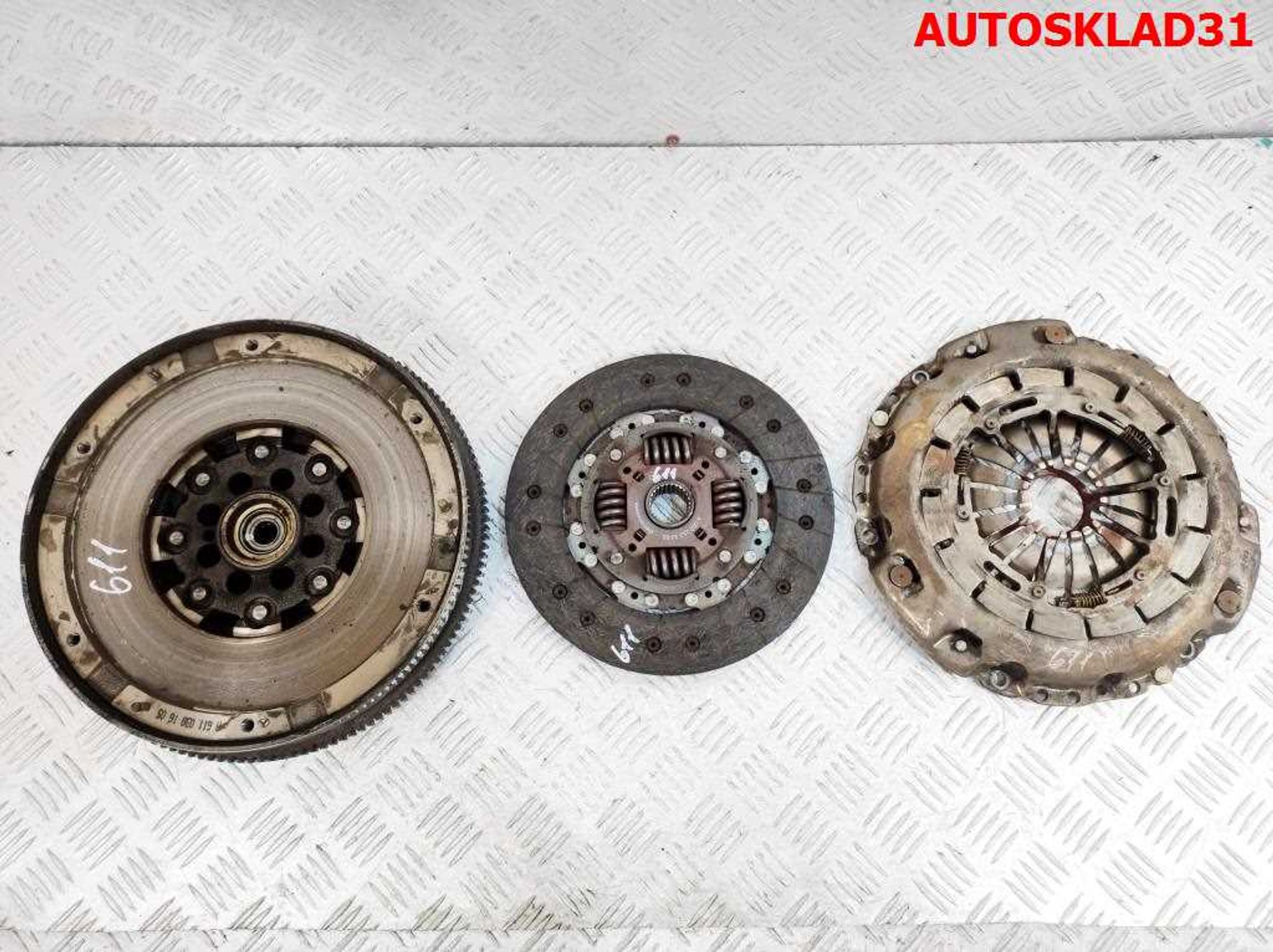 Маховик в сборе со сцеплением Mercedes W203 A6110301605, 15000 рублей, Дубовое