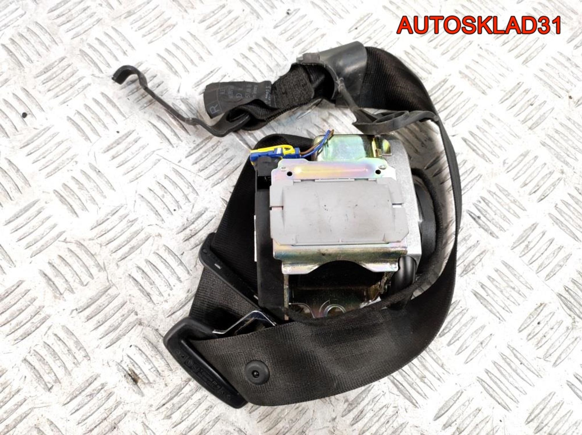 Ремень безопасности задний правый Audi A8 D3 4E0857806B, 1100 рублей, Дубовое