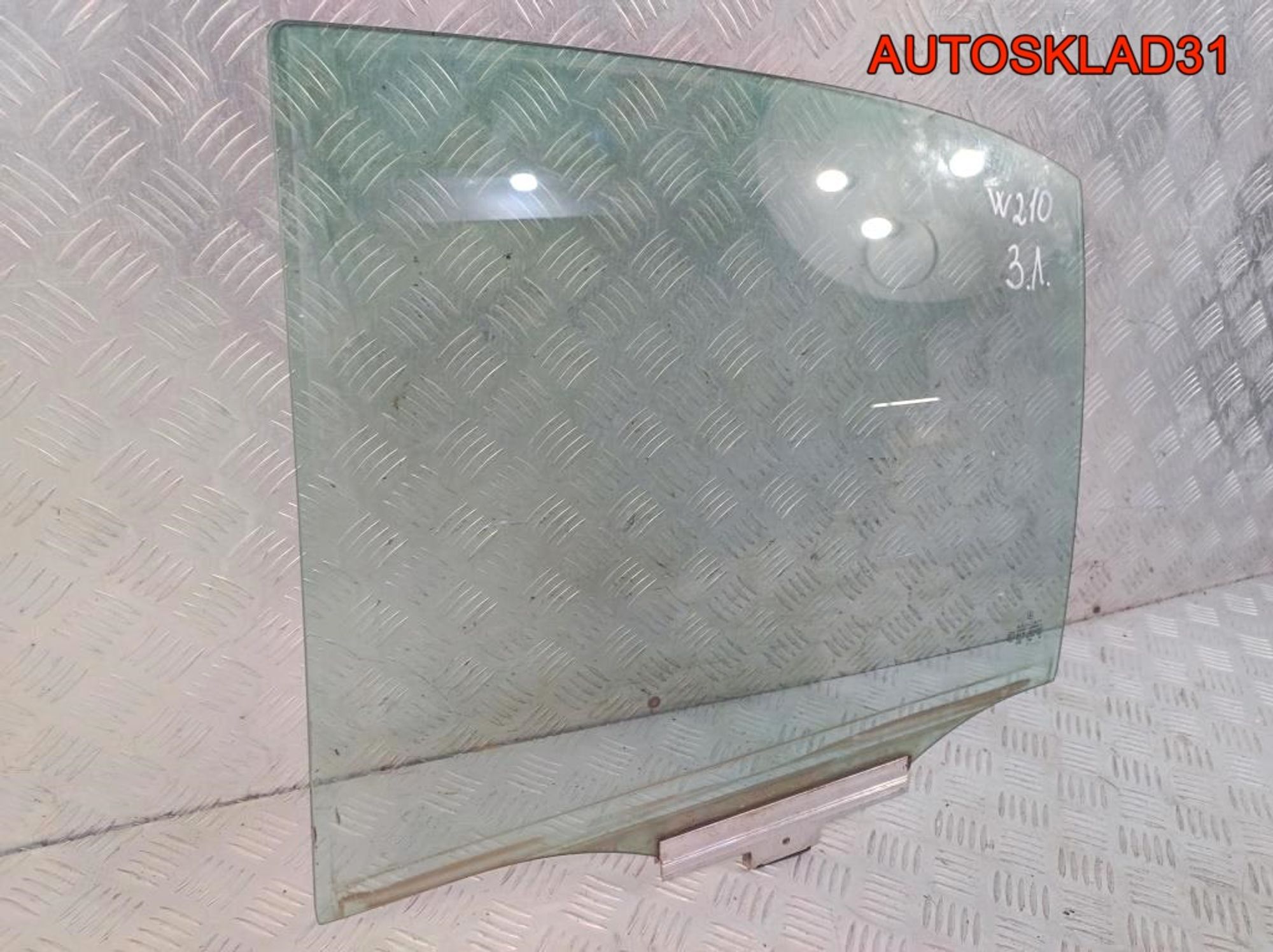 Стекло двери задней левой Mercedes-Benz W210 Седан, 900 рублей, Дубовое