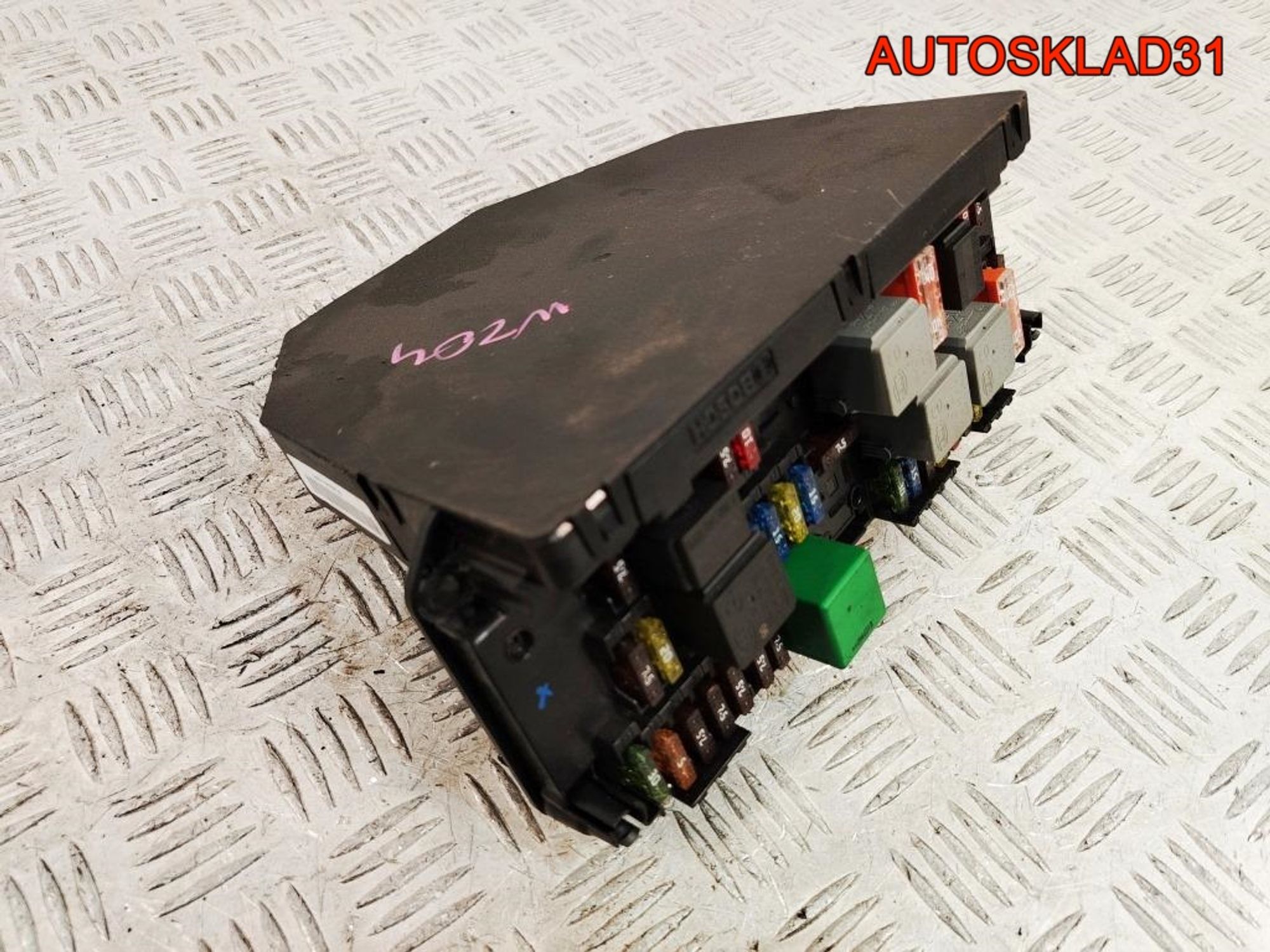Блок предохранителей Mercedes Benz W204 A2049009701, 40000 рублей, Дубовое