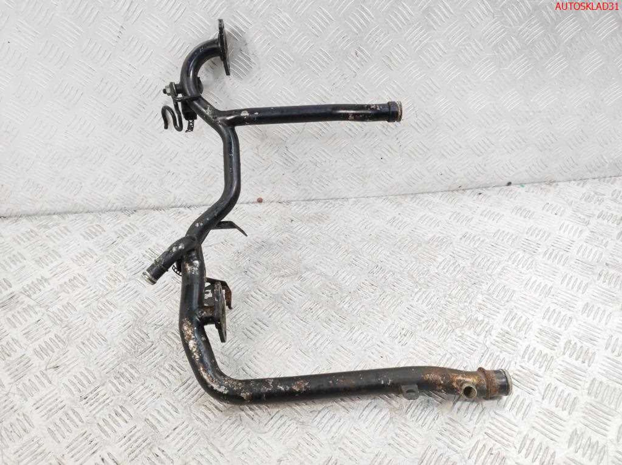 Трубка охлаждающей жидкости Audi A4 B5 078121071AL, 2500 рублей, Дубовое