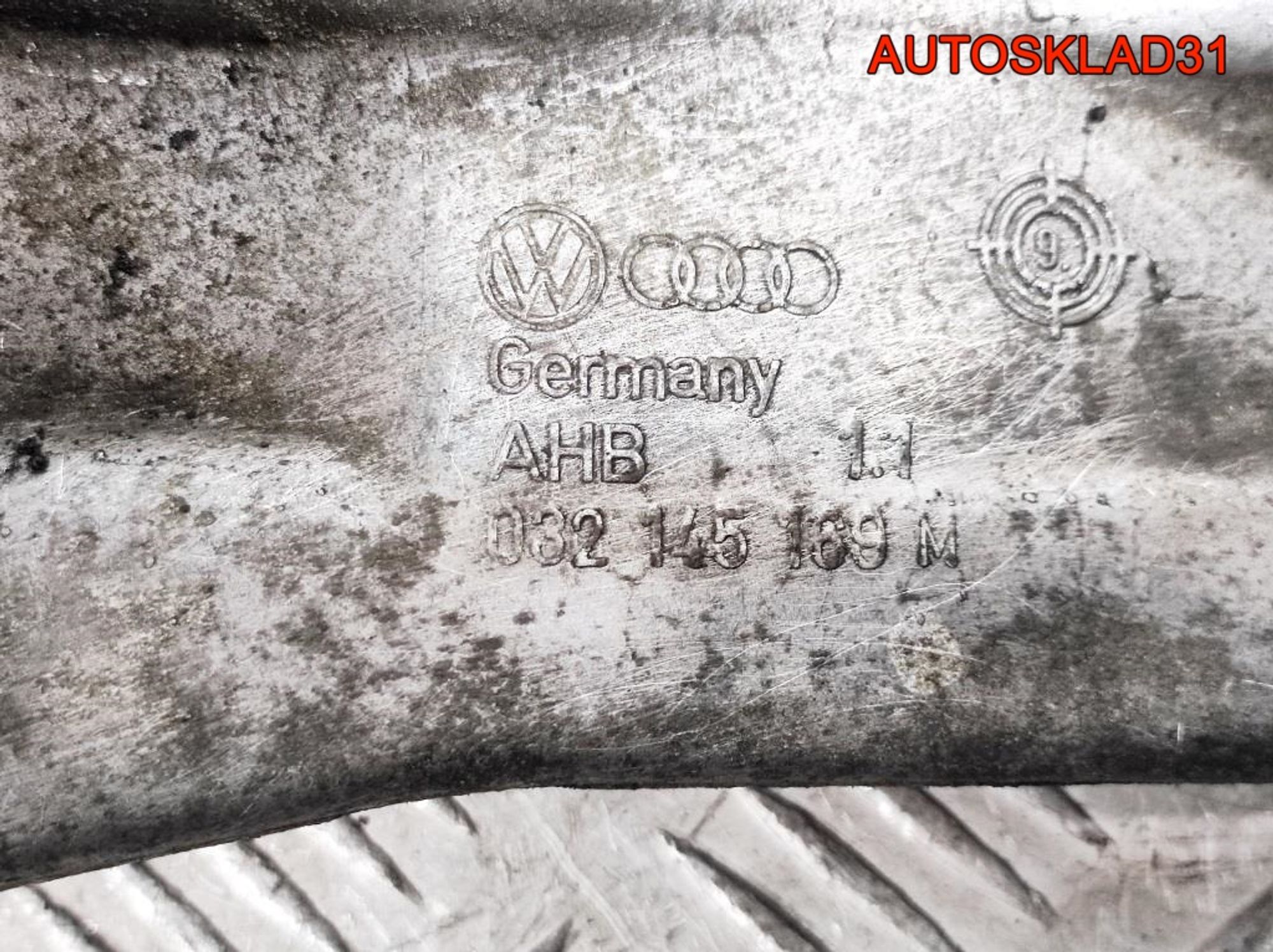 Кронштейн генератора VW Polo 1,4 AHW 032145169M, 1400 рублей, Дубовое