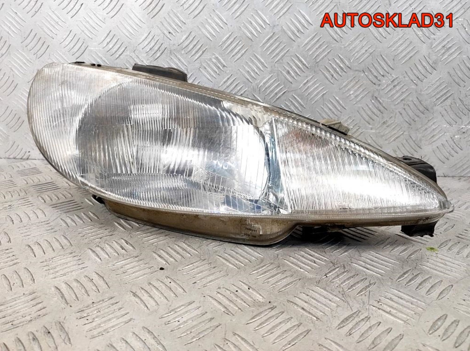 Фара правая Peugeot 206 89002770 Дорест, 4500 рублей, Дубовое
