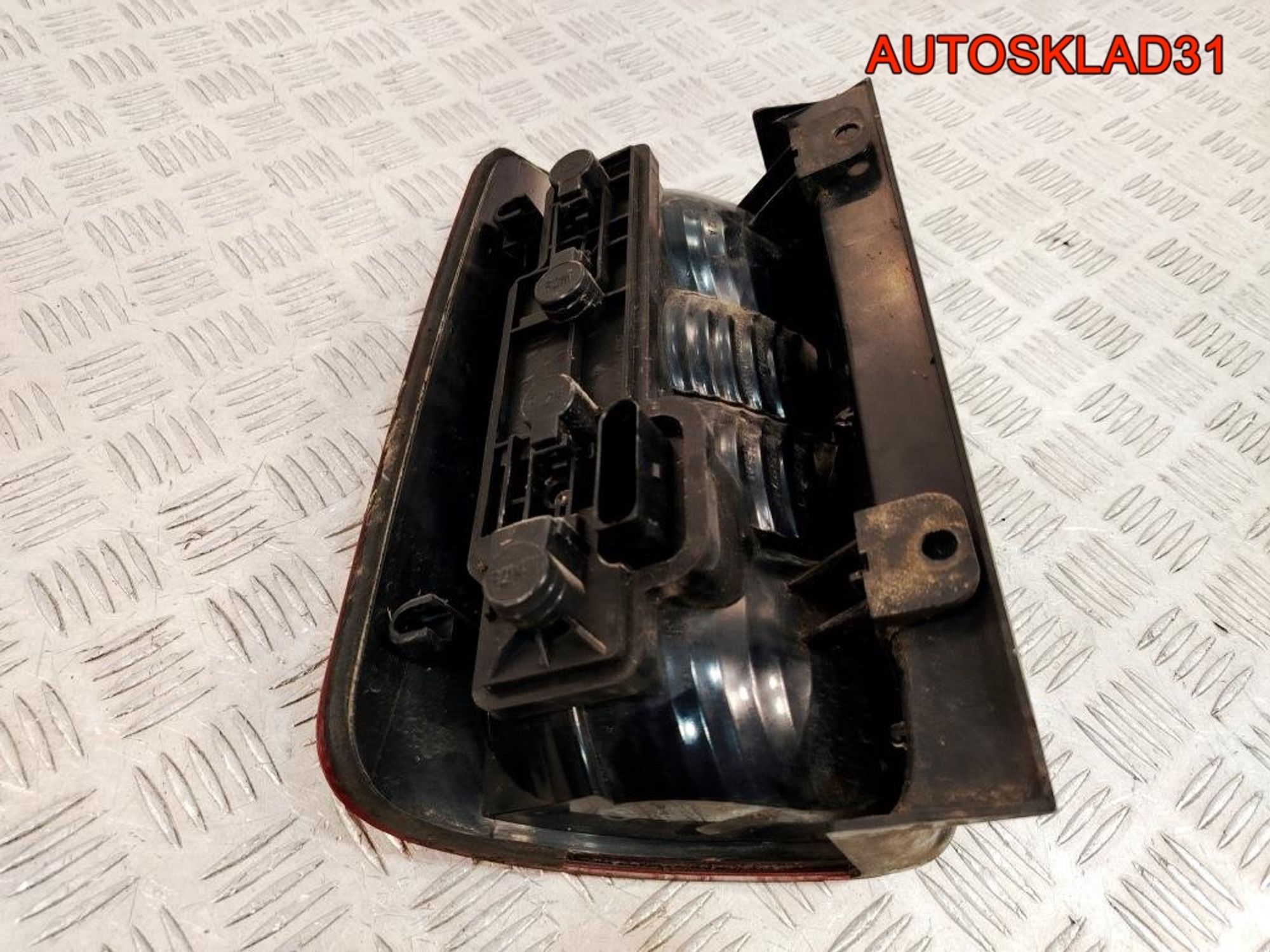 Фонарь задний правый Volkswagen 2004-2010 2K0945112A, 7000 рублей, Дубовое