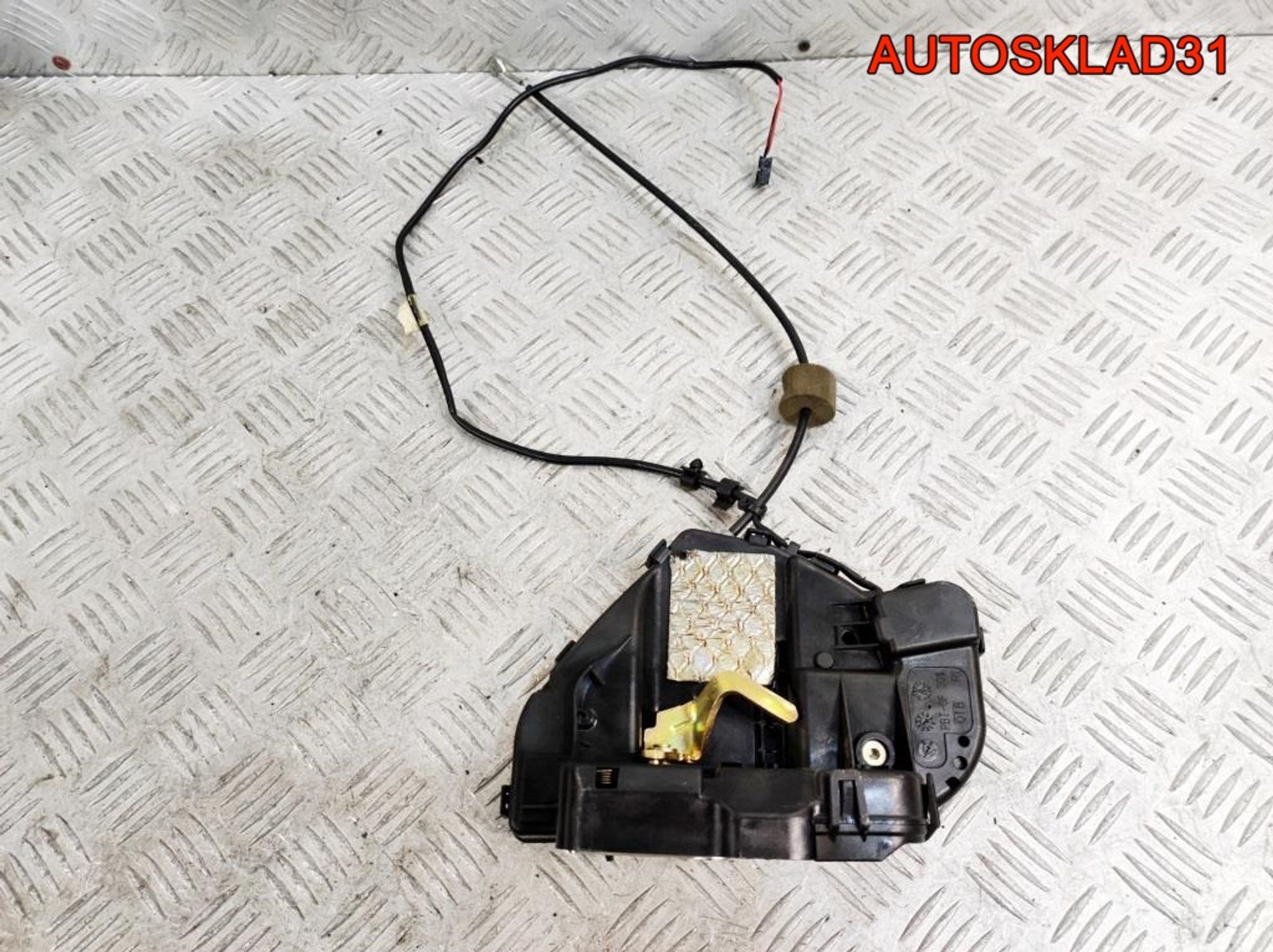 Замок двери задней правой Mercedes W211 A2117300635, 2300 рублей, Дубовое