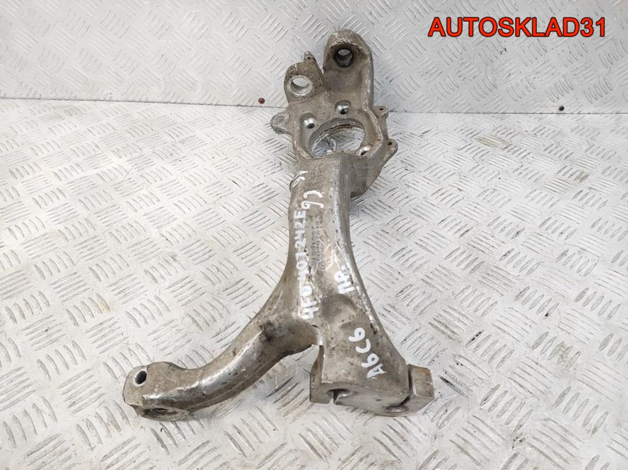 Кулак передний правый Audi A6 C6 4F0407242E, 7000 рублей, Дубовое