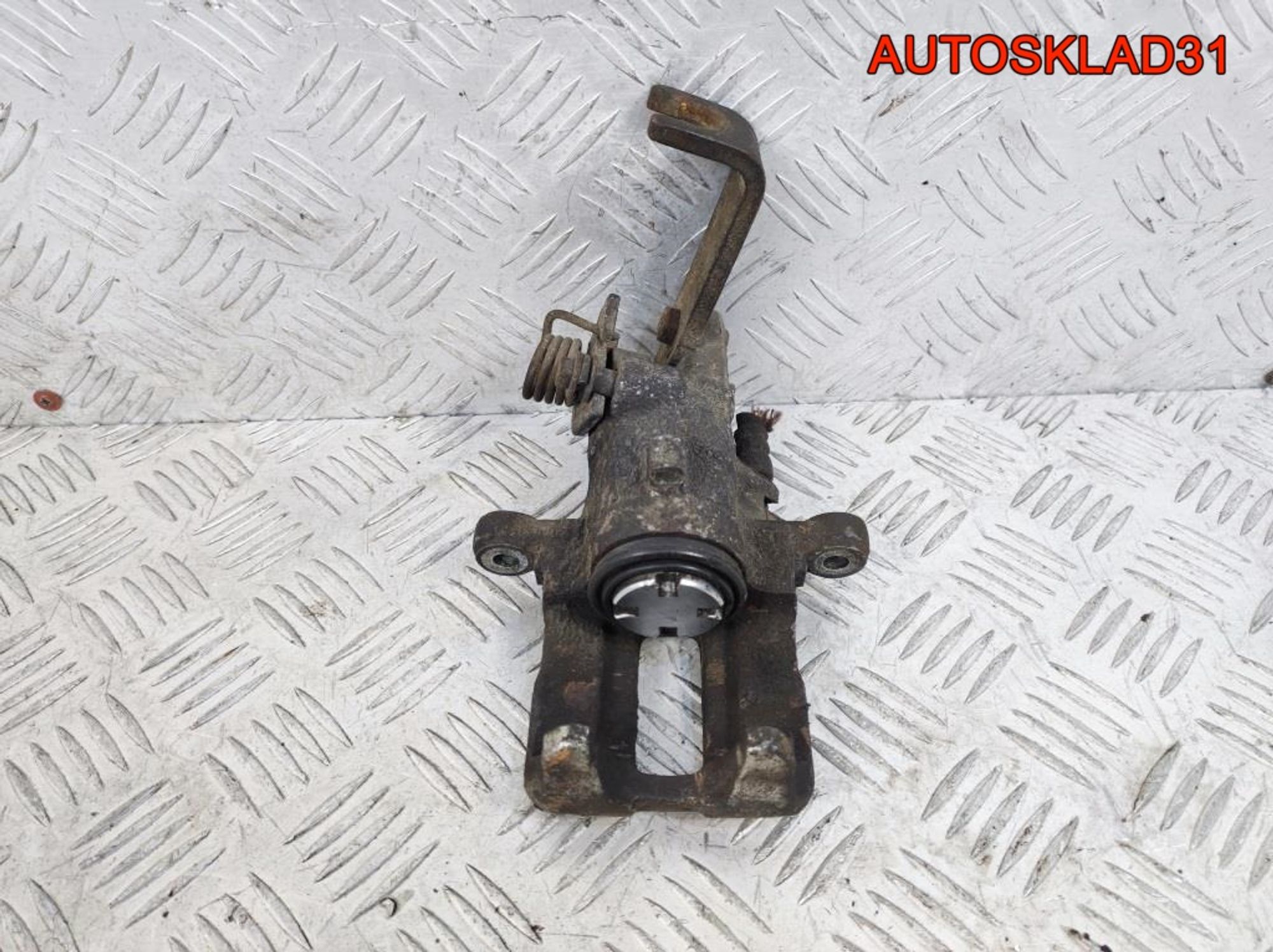 Суппорт тормозной задний правый Nissan Primera P11, 2100 рублей, Дубовое