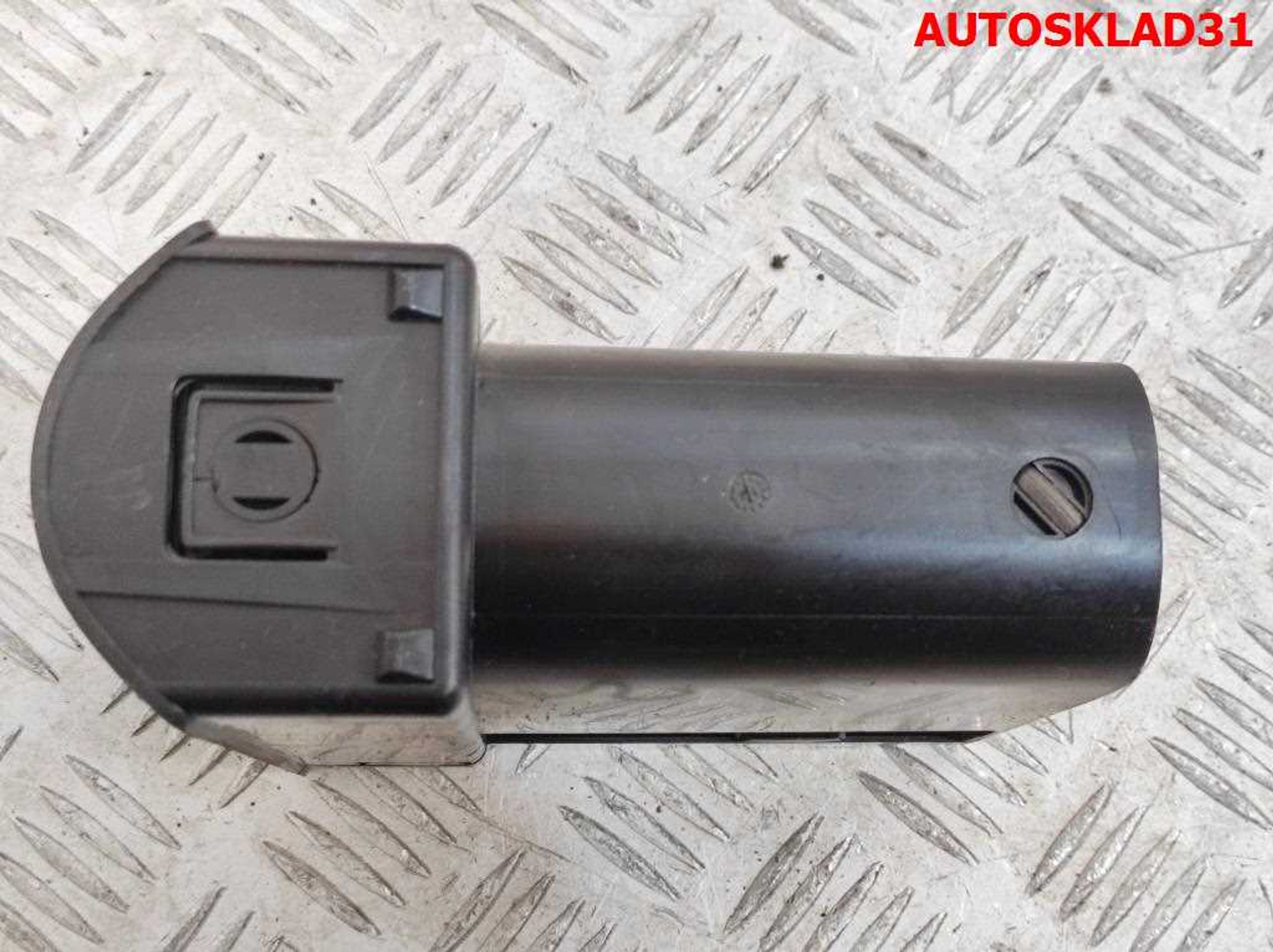 Дефлектор воздушный правый Audi A6 C4 4A1820902, 900 рублей, Дубовое