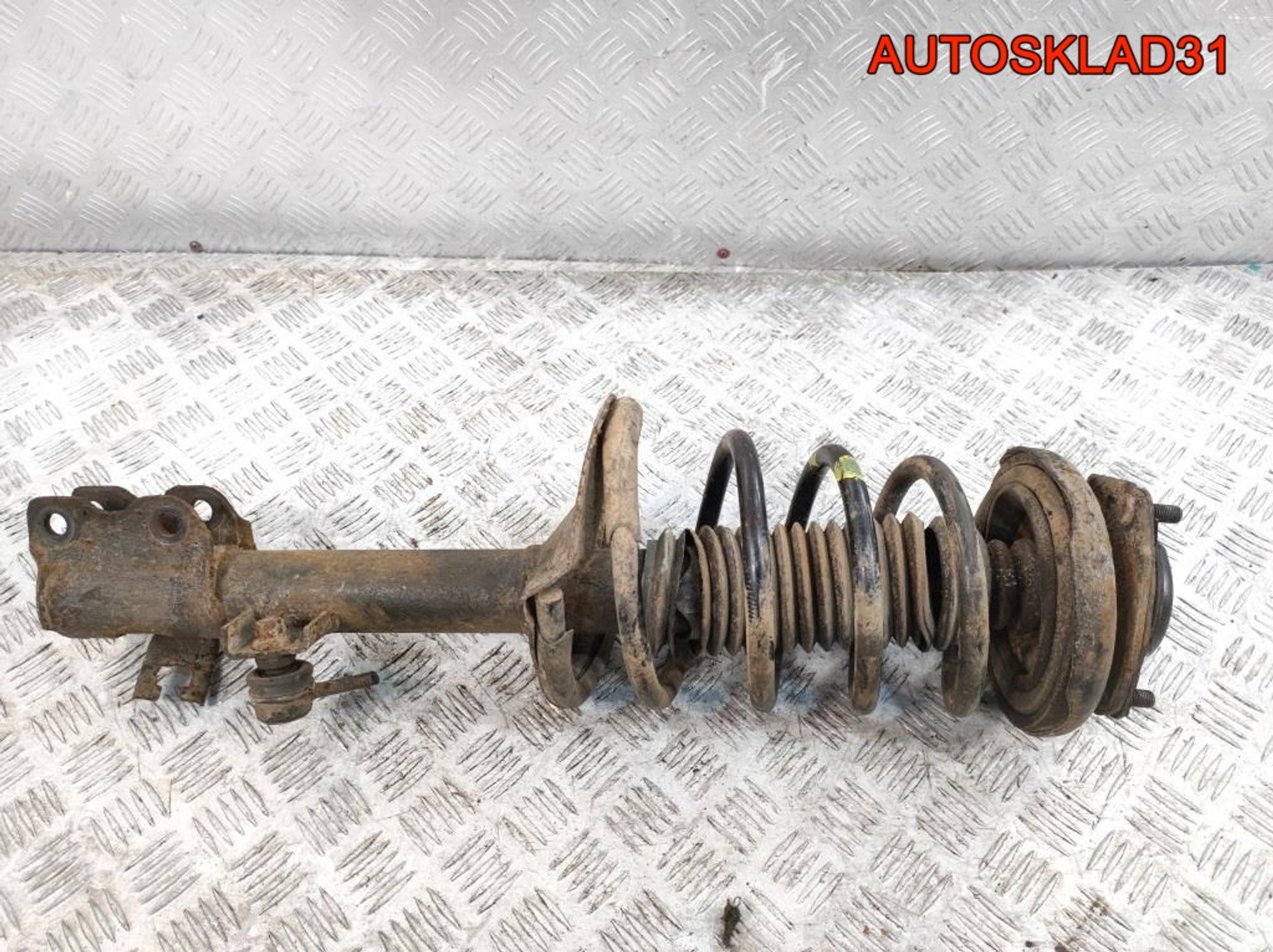 Стойка амортизатора задняя левая Nissan X-Trail T30, 2000 рублей, Дубовое