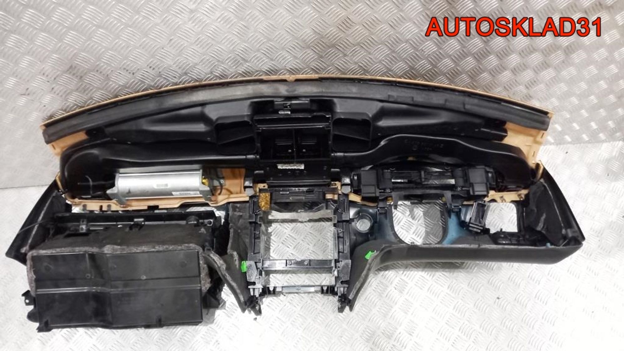 Торпедо Голое MercedesBenz W203 A20368001879C52, 14000 рублей, Дубовое