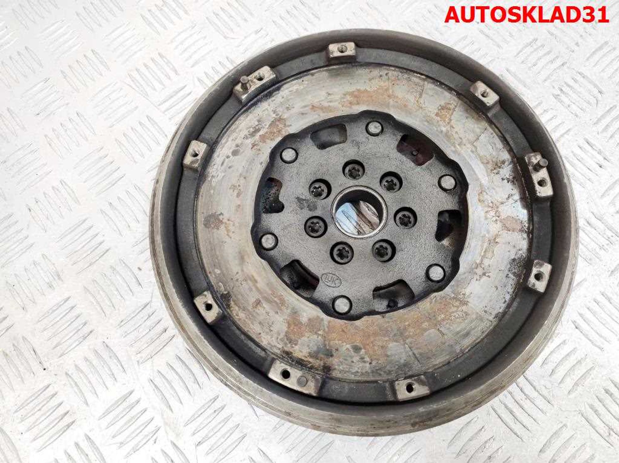 Маховик в сборе со сцеплением Renault Megane 2 1,5 K9K Дизель 8200495249, 8000 рублей, Дубовое