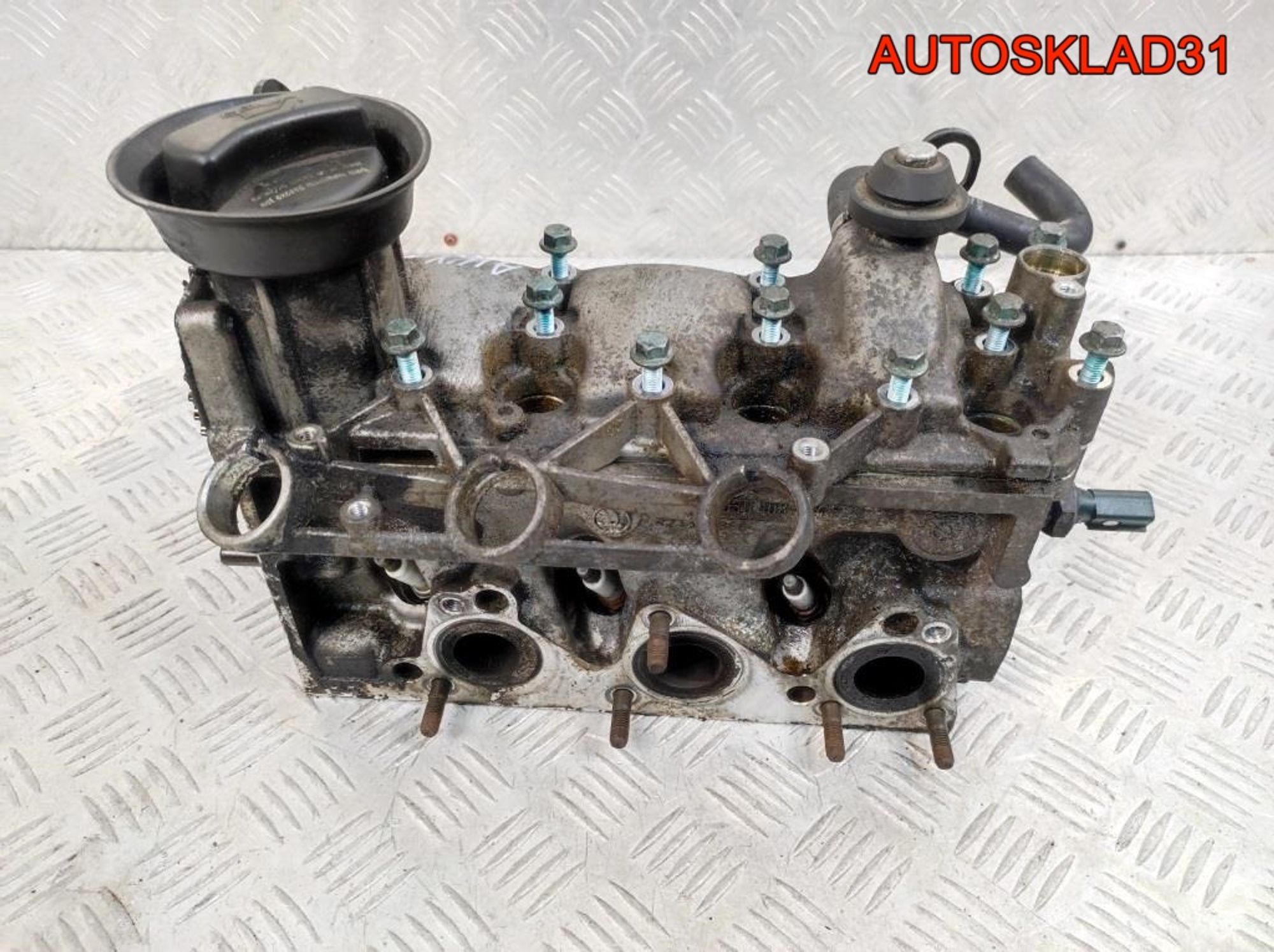 Головка блока VW Polo 4 1,2 AWY Бензин 03D103374F Пробег 54000км., 18000 рублей, Дубовое