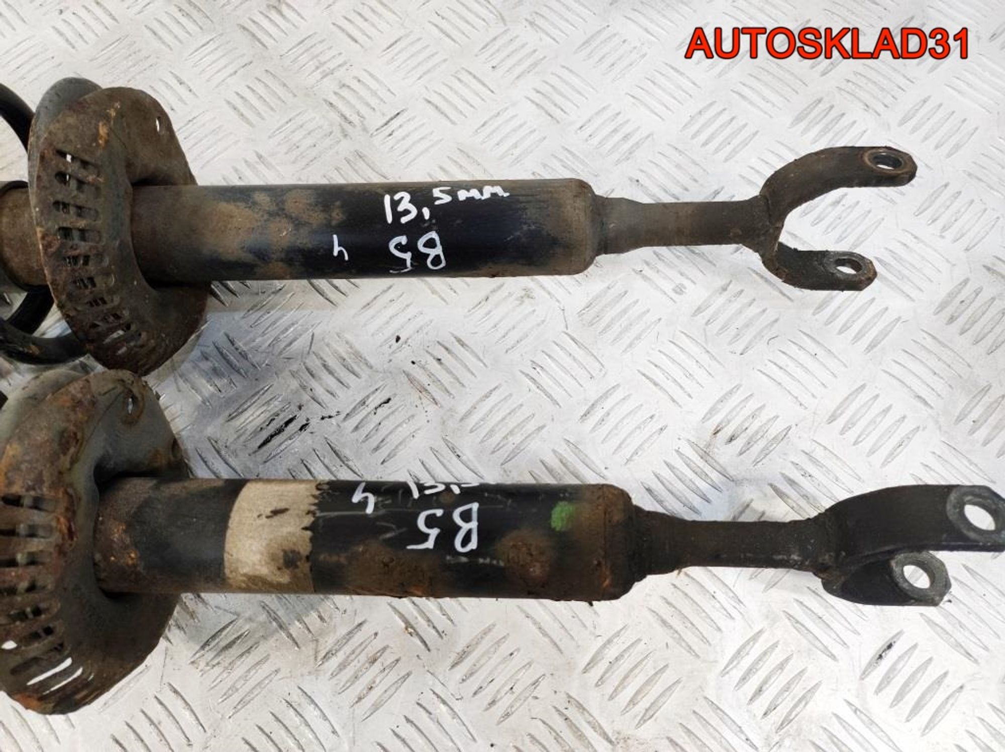 Амортизатор перед комплект VW Passat B5 3B0413031, 8100 рублей, Дубовое