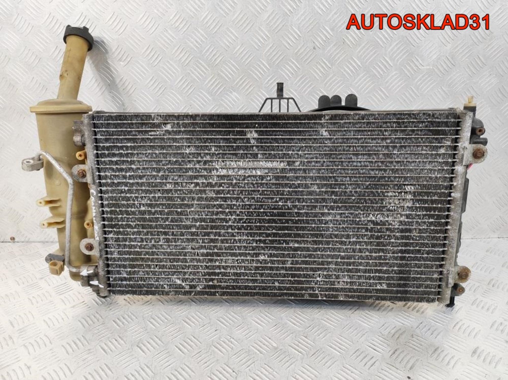 Кассета радиаторов Fiat Punto 2 1,2 Бензин, 12200 рублей, Дубовое