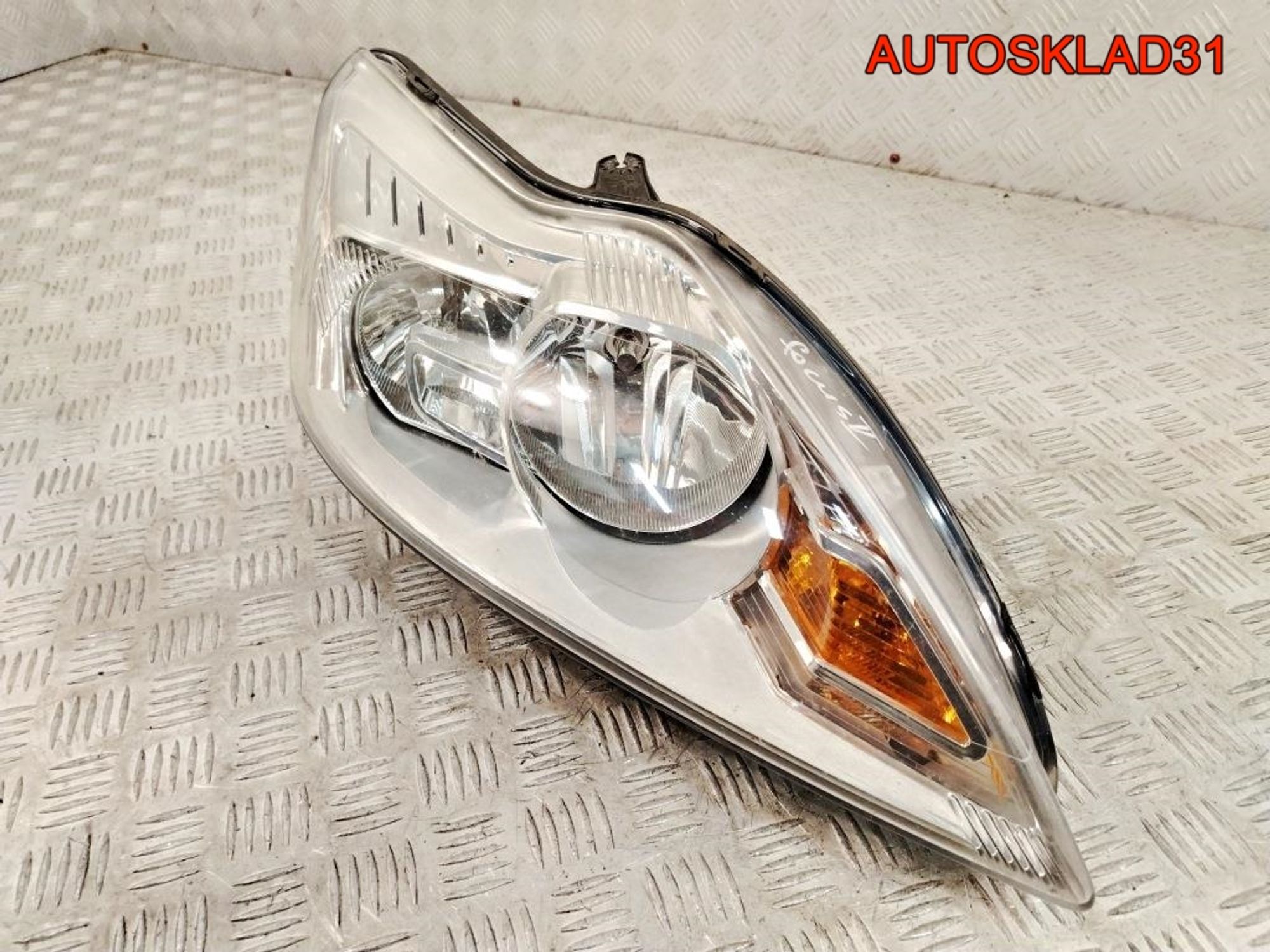 Фара правая Ford Focus 2 Рестайлинг 8M5113W029AD, 14000 рублей, Дубовое