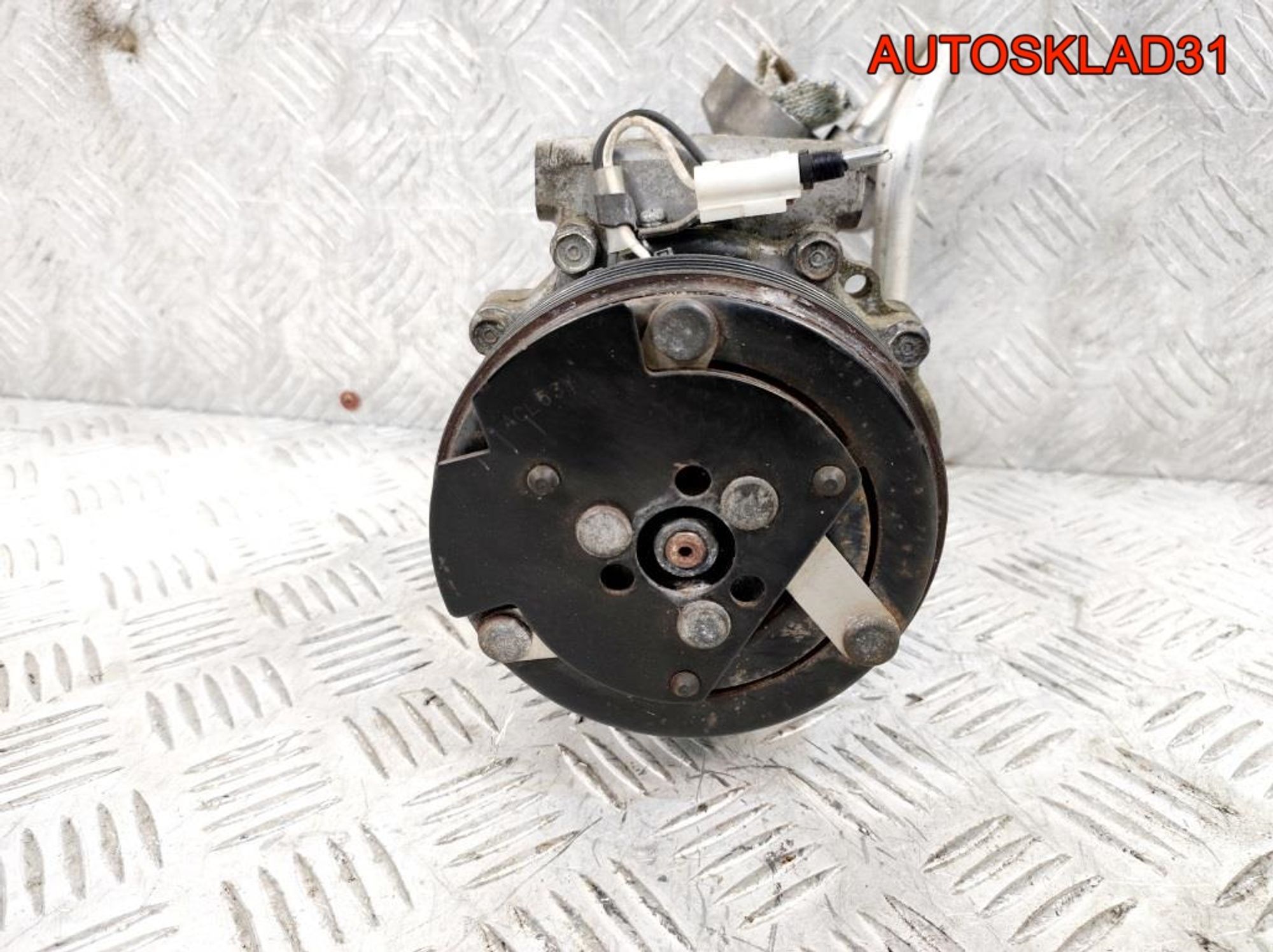 Компрессор кондиционера Renault Twingo 1,2 D4F 8200037058, 4500 рублей, Дубовое