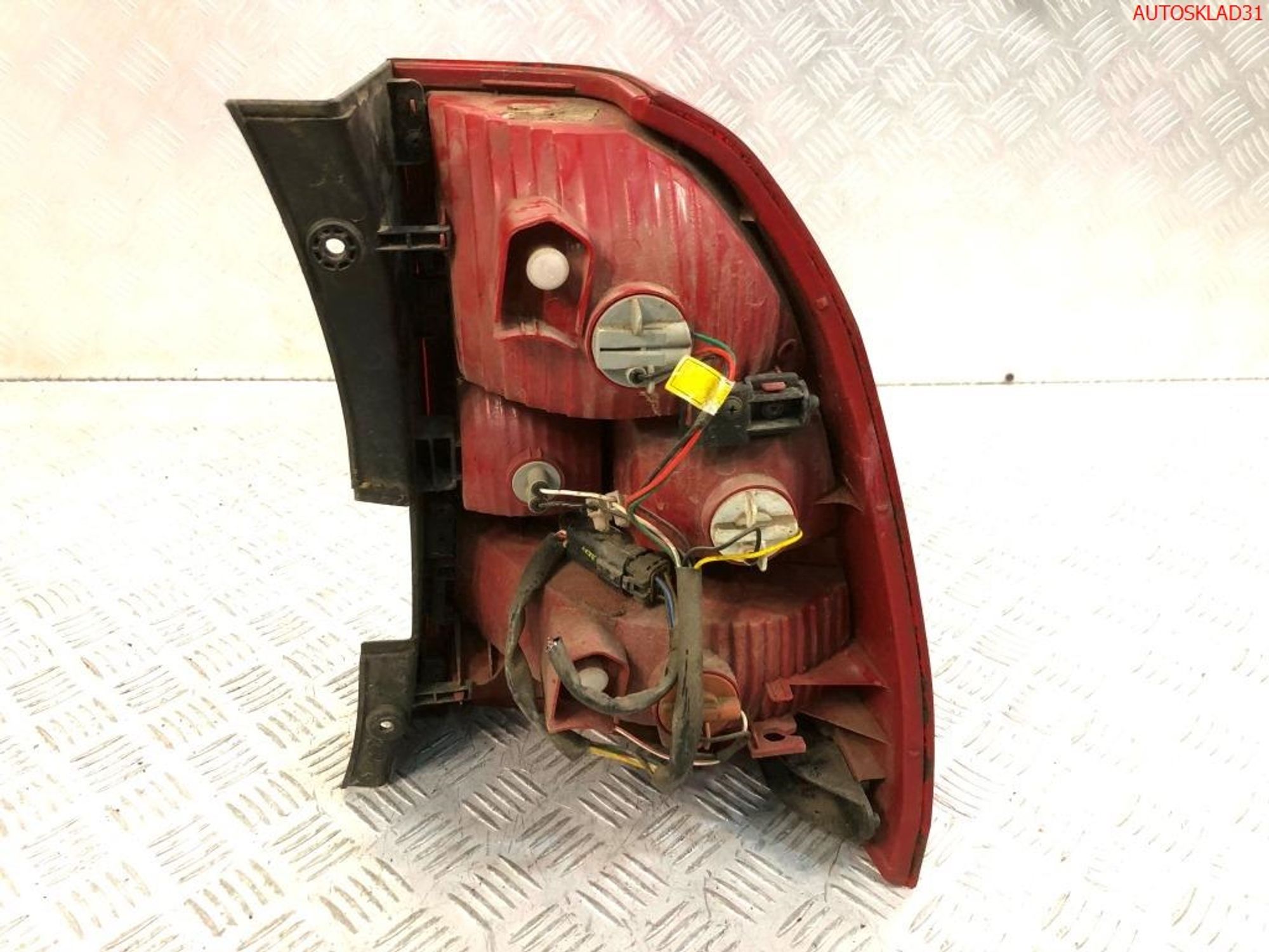 Фонарь задний левый Kia Sportage 2 924011F010, 6000 рублей, Дубовое