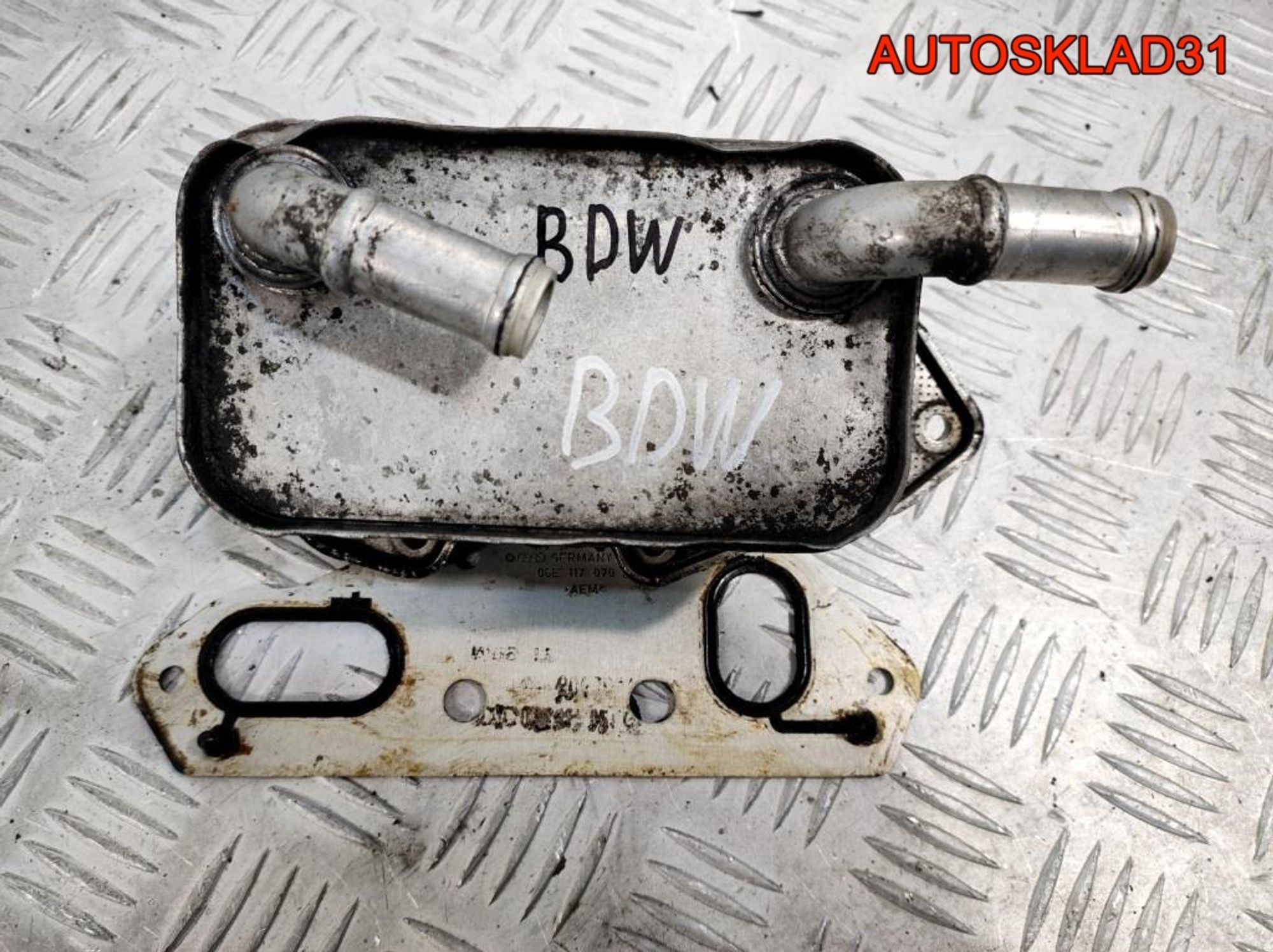 Теплообменник Audi A6 C6 2.4 BDW 06E117021G, 1400 рублей, Дубовое