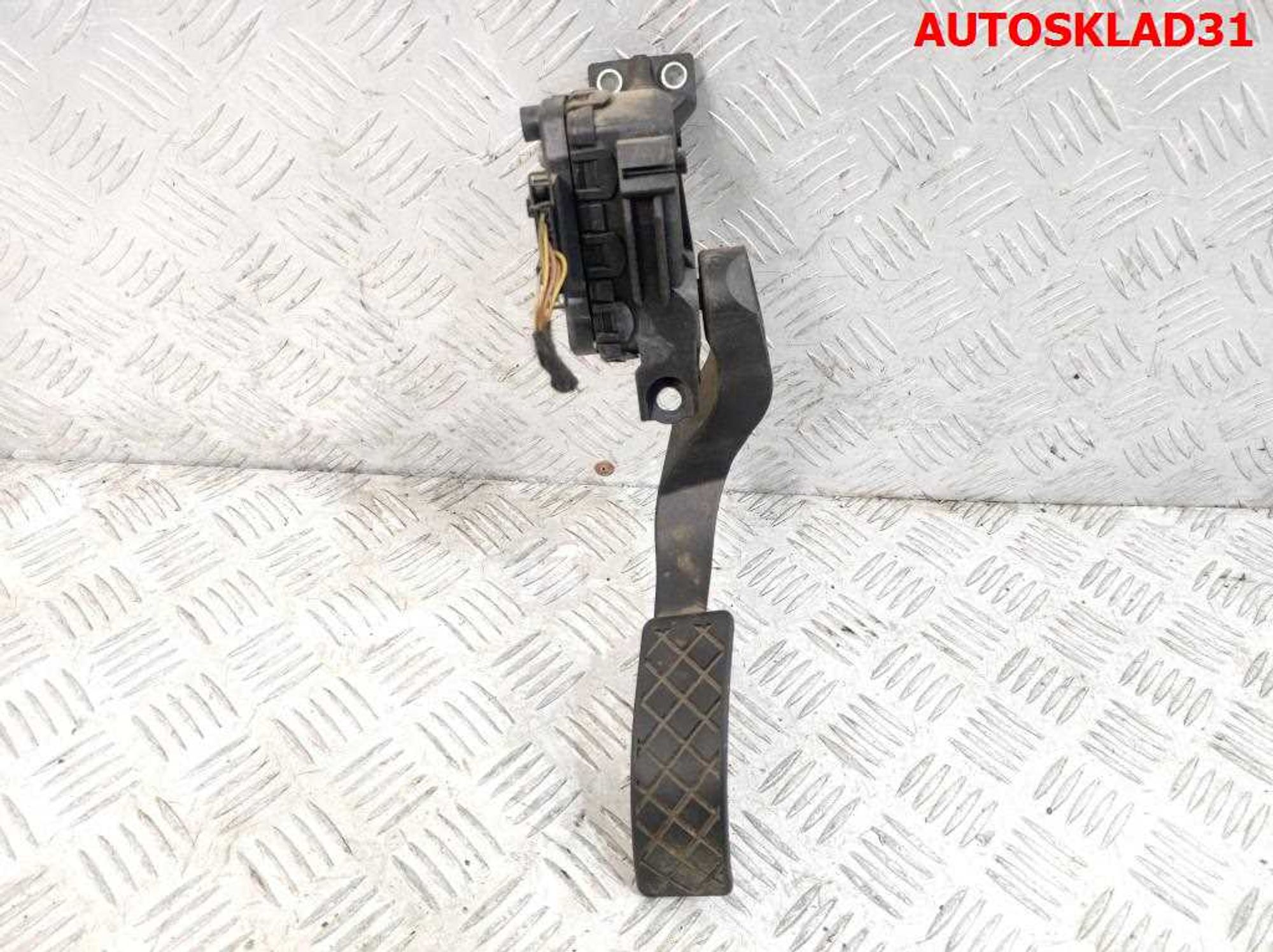 Педаль газа Audi A4 B6 2,0 ALT Бензин 8E1721523A, 1500 рублей, Дубовое