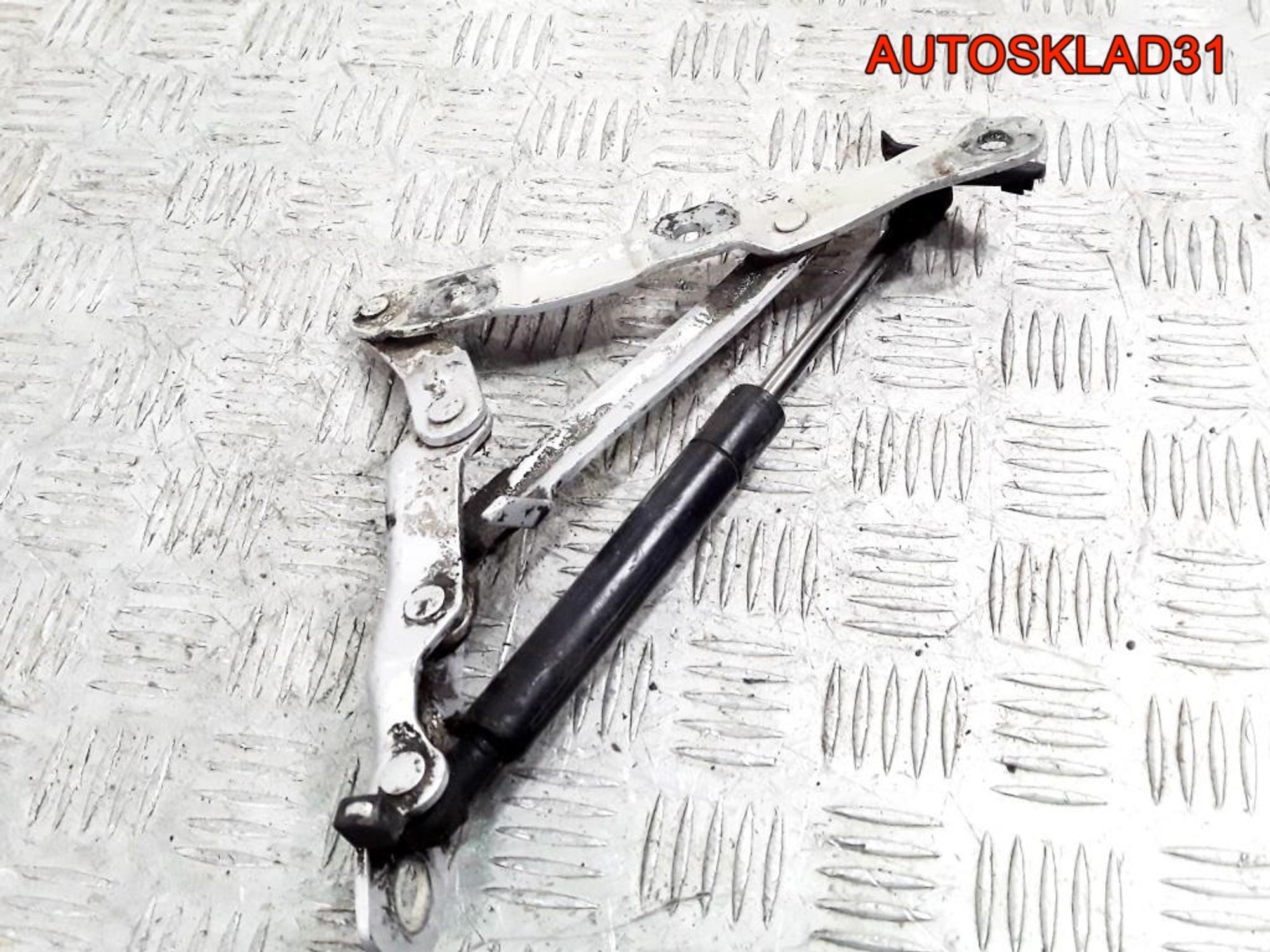 Петля крышки багажника правая Volkswagen Vento, 1400 рублей, Дубовое