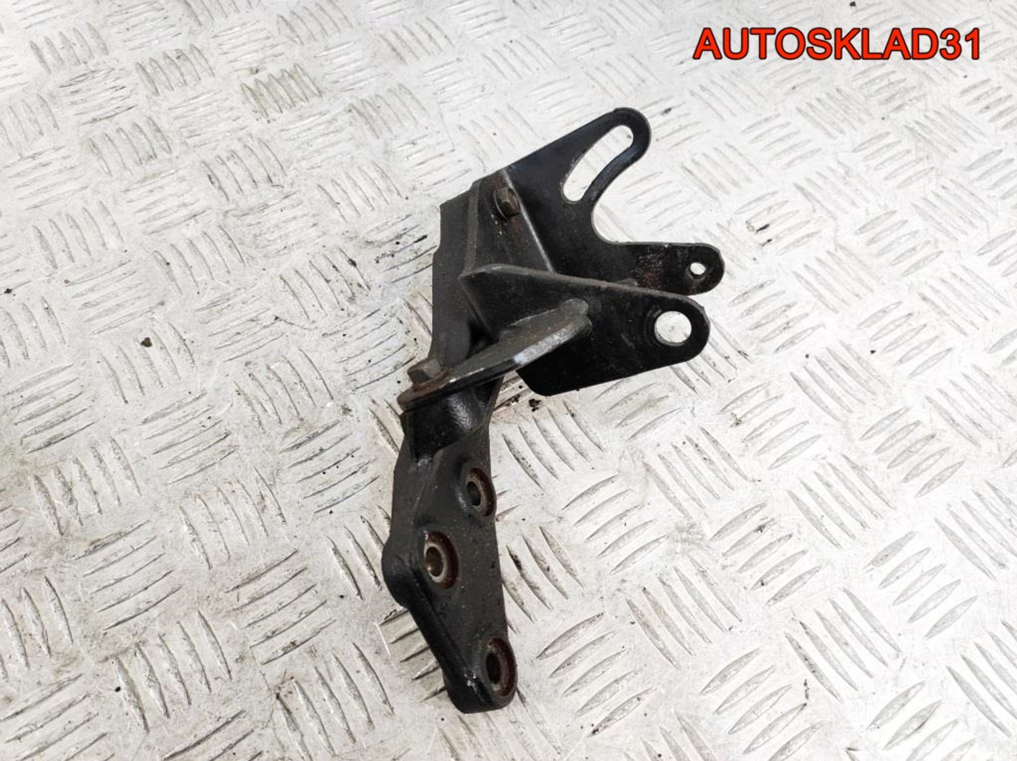 Кронштейн двигателя Hyundai Getz 1,3 G4EA, 900 рублей, Дубовое