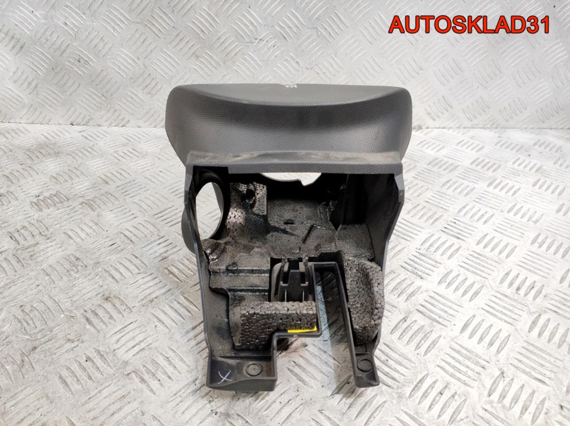 Кожух рулевой колонки Nissan Note E11 484709U000, 1400 рублей, Дубовое
